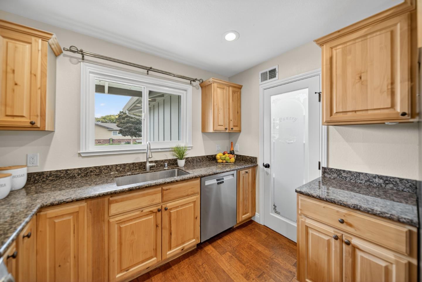 Detail Gallery Image 12 of 38 For 751 La Paloma Way, Gilroy,  CA 95020 - 3 Beds | 2 Baths