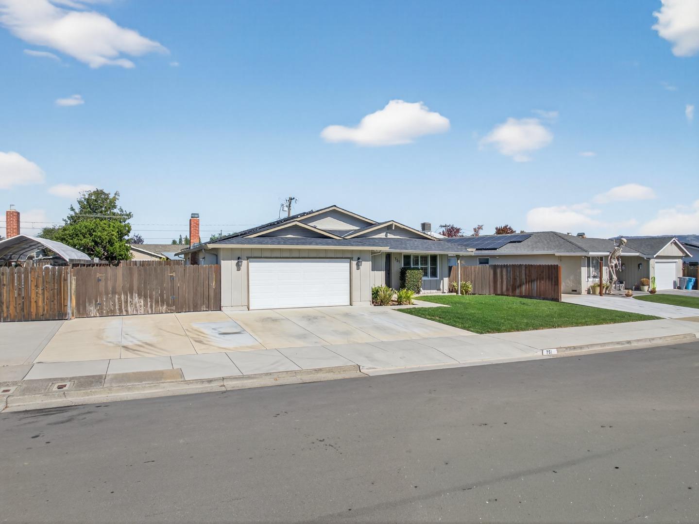 Detail Gallery Image 35 of 38 For 751 La Paloma Way, Gilroy,  CA 95020 - 3 Beds | 2 Baths