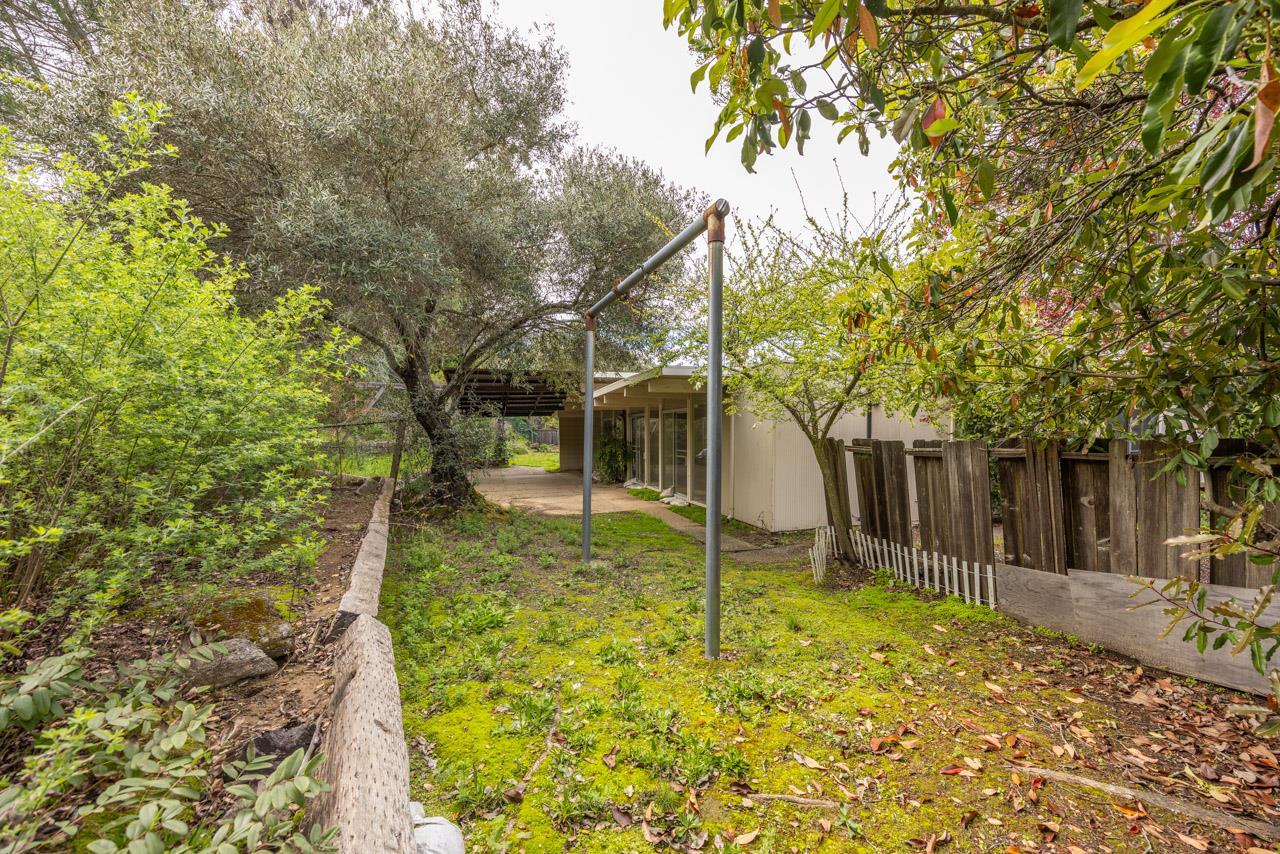 Detail Gallery Image 12 of 19 For 22 Anchorage Ct, San Rafael,  CA 94903 - 4 Beds | 2 Baths