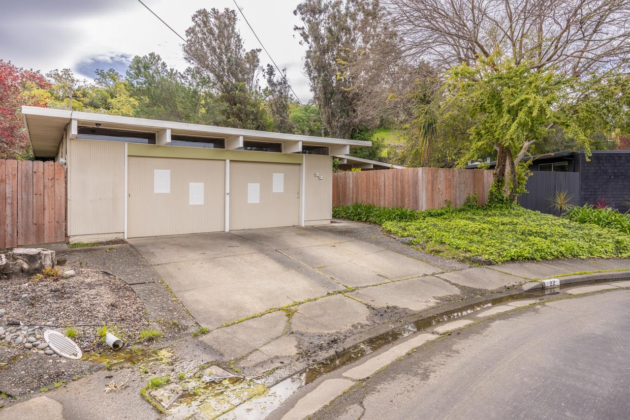 Detail Gallery Image 3 of 19 For 22 Anchorage Ct, San Rafael,  CA 94903 - 4 Beds | 2 Baths