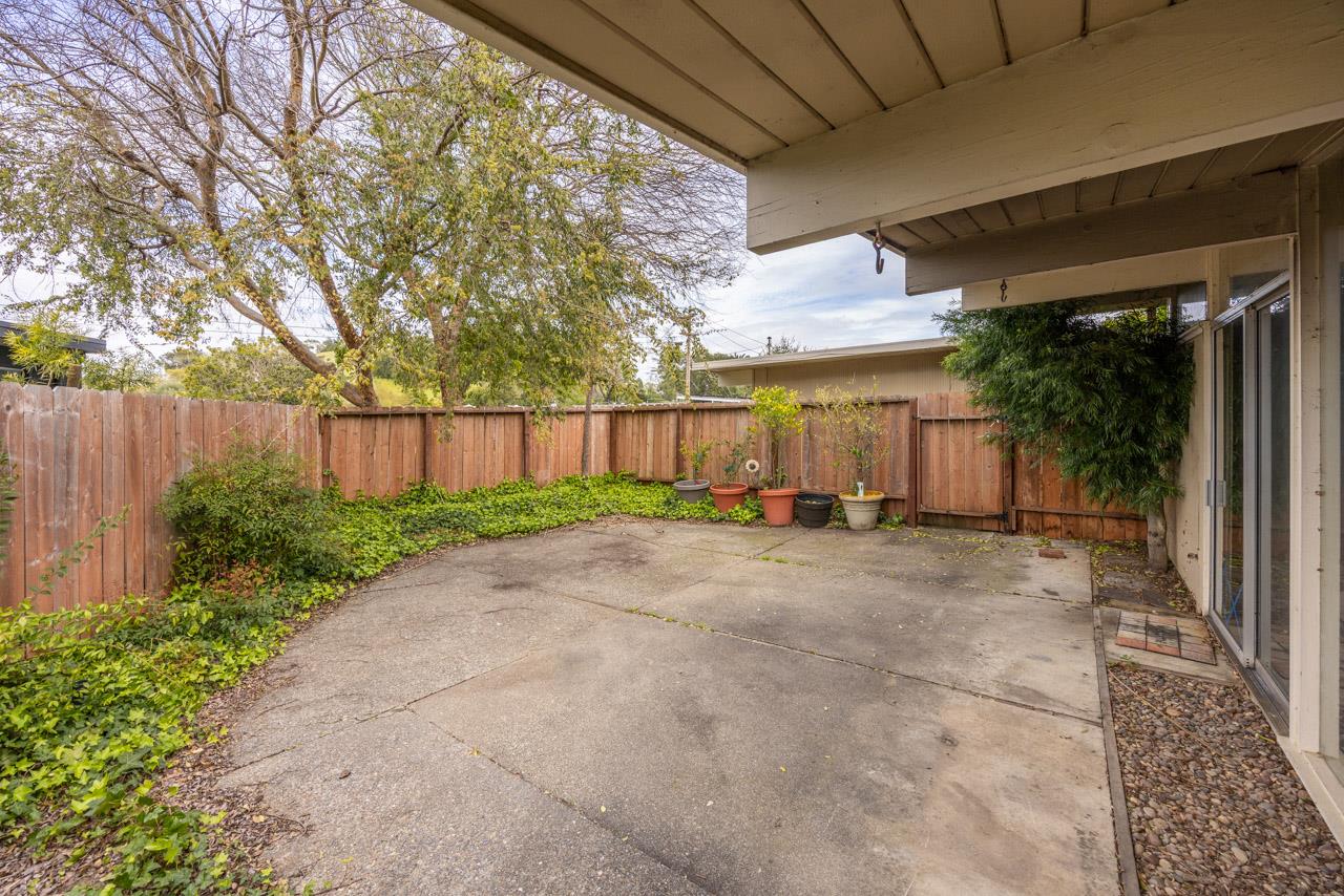 Detail Gallery Image 4 of 19 For 22 Anchorage Ct, San Rafael,  CA 94903 - 4 Beds | 2 Baths