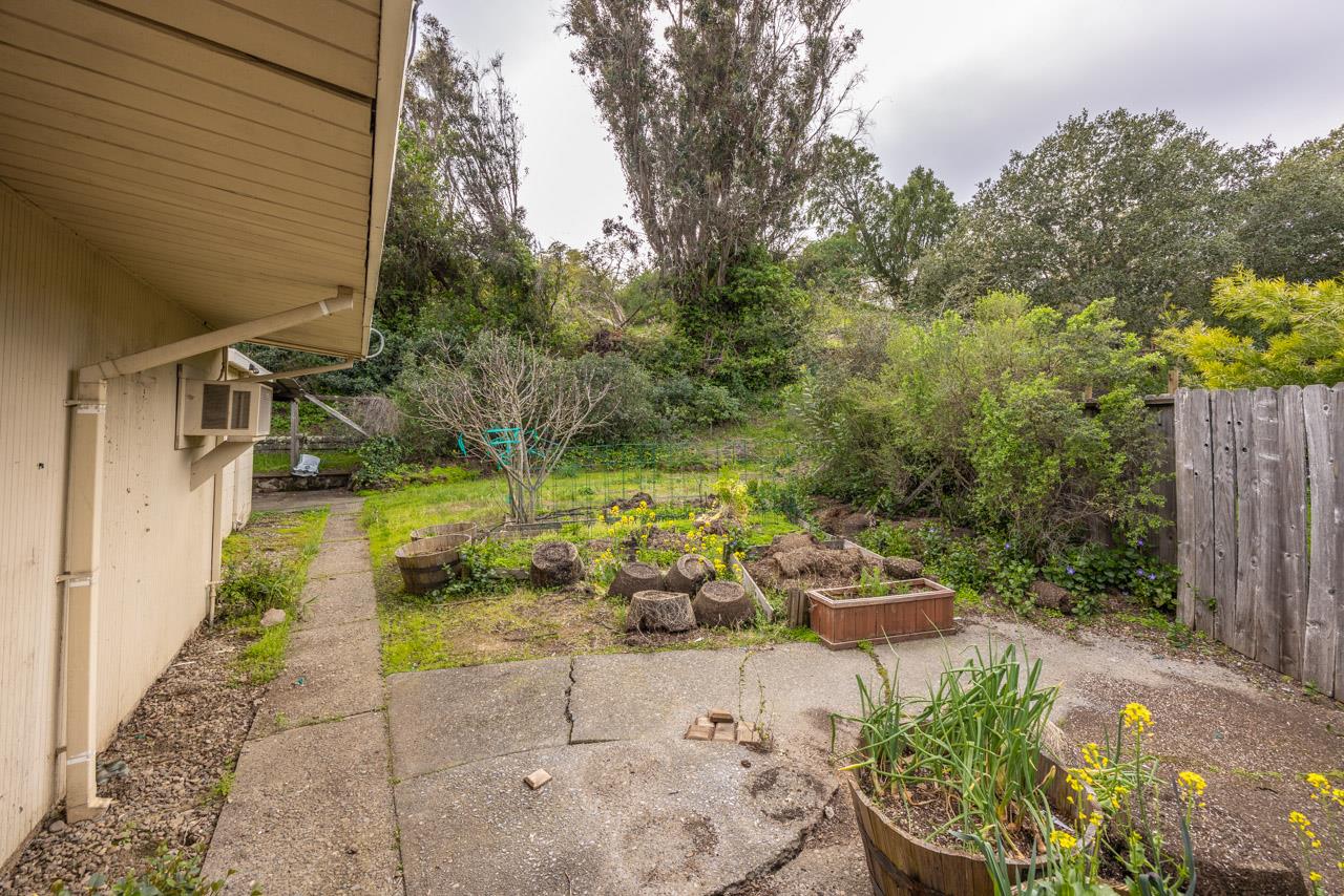 Detail Gallery Image 8 of 19 For 22 Anchorage Ct, San Rafael,  CA 94903 - 4 Beds | 2 Baths
