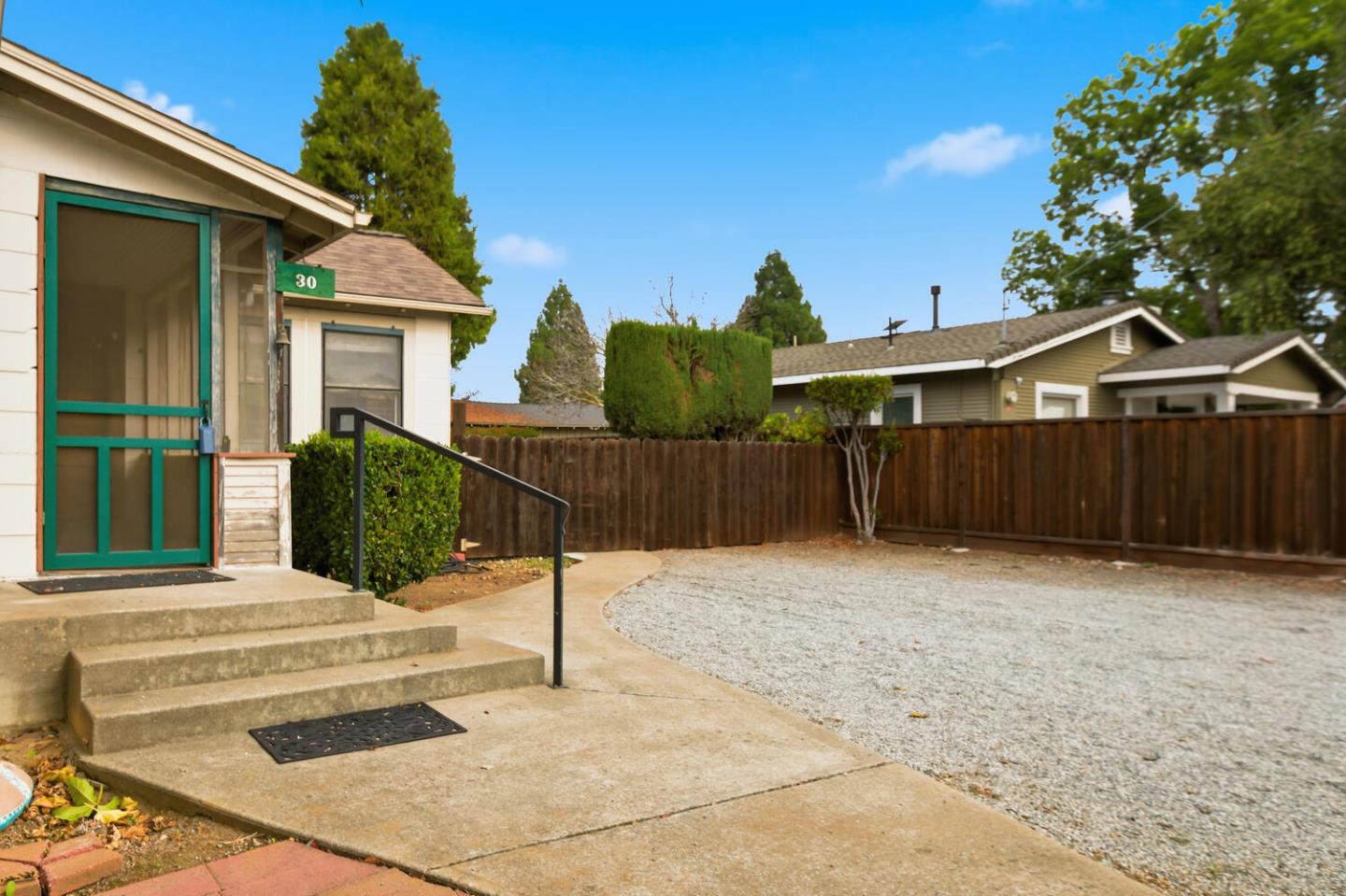 Detail Gallery Image 4 of 32 For 30 Chester Ave, San Martin,  CA 95046 - 1 Beds | 1 Baths