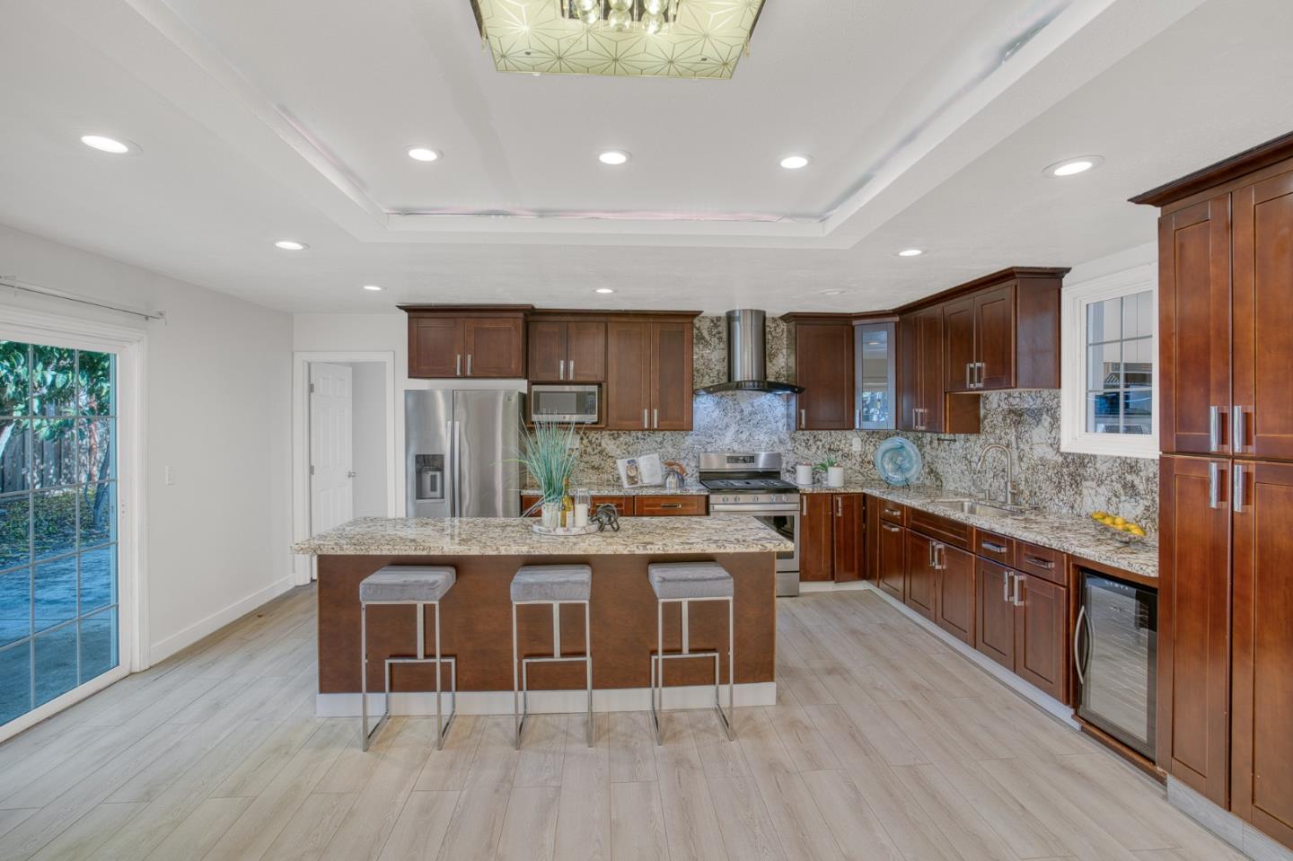 Detail Gallery Image 14 of 40 For 489 Hassinger Rd, San Jose,  CA 95111 - 5 Beds | 3 Baths