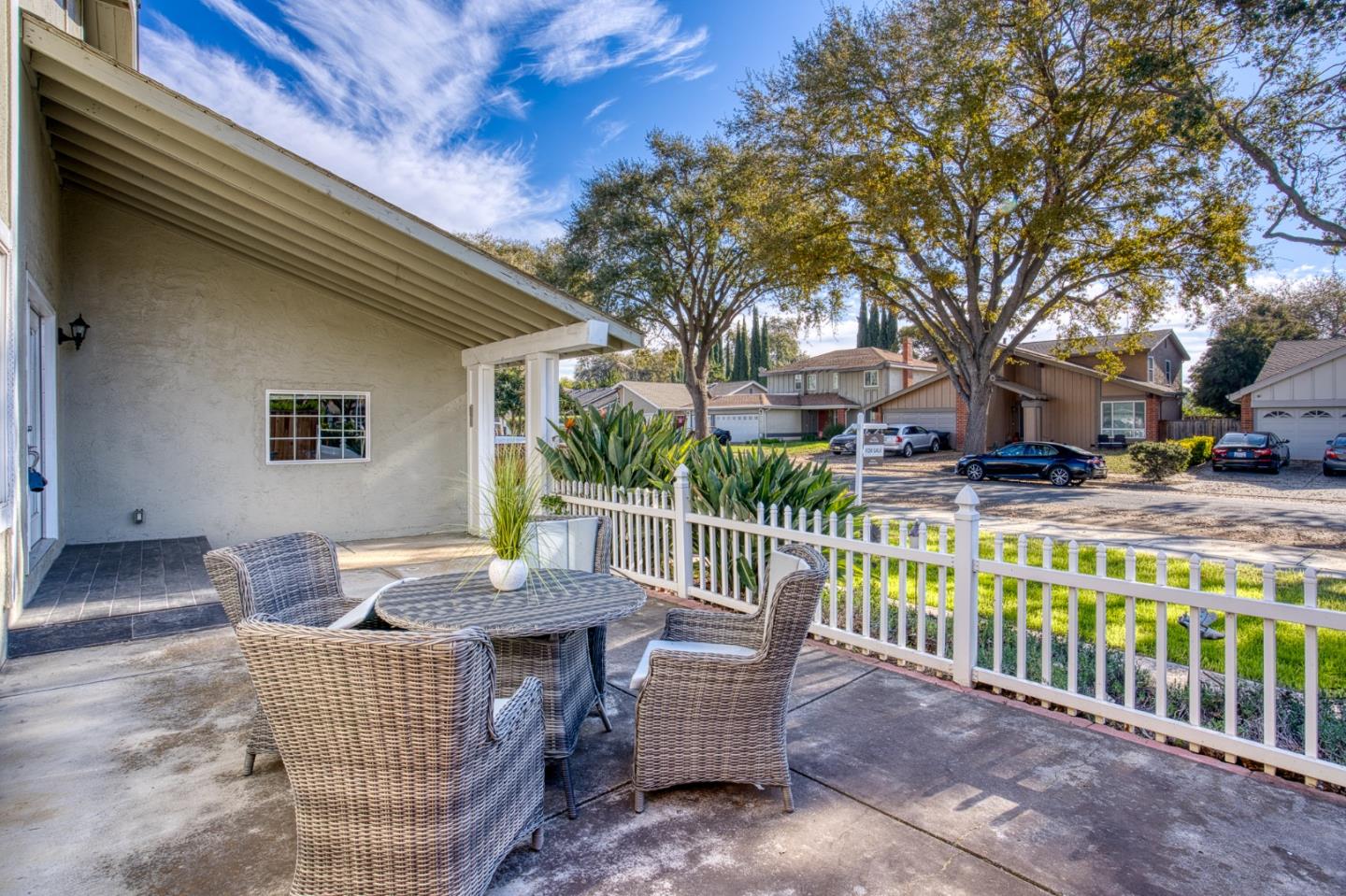 Detail Gallery Image 2 of 40 For 489 Hassinger Rd, San Jose,  CA 95111 - 5 Beds | 3 Baths