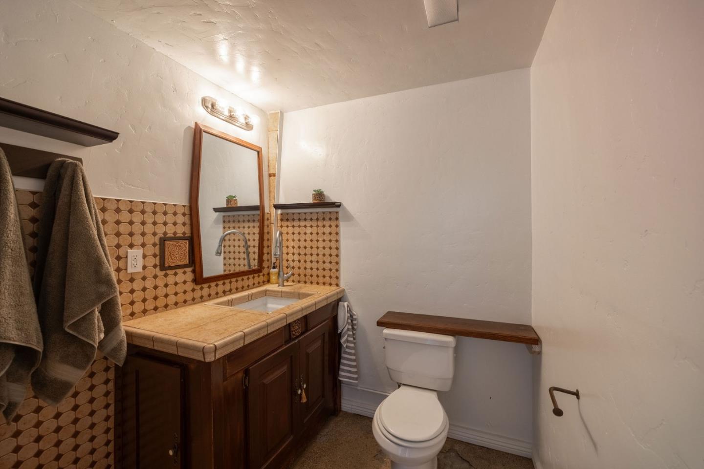 Detail Gallery Image 6 of 25 For 207 Harvard Ave, Half Moon Bay,  CA 94019 - – Beds | – Baths