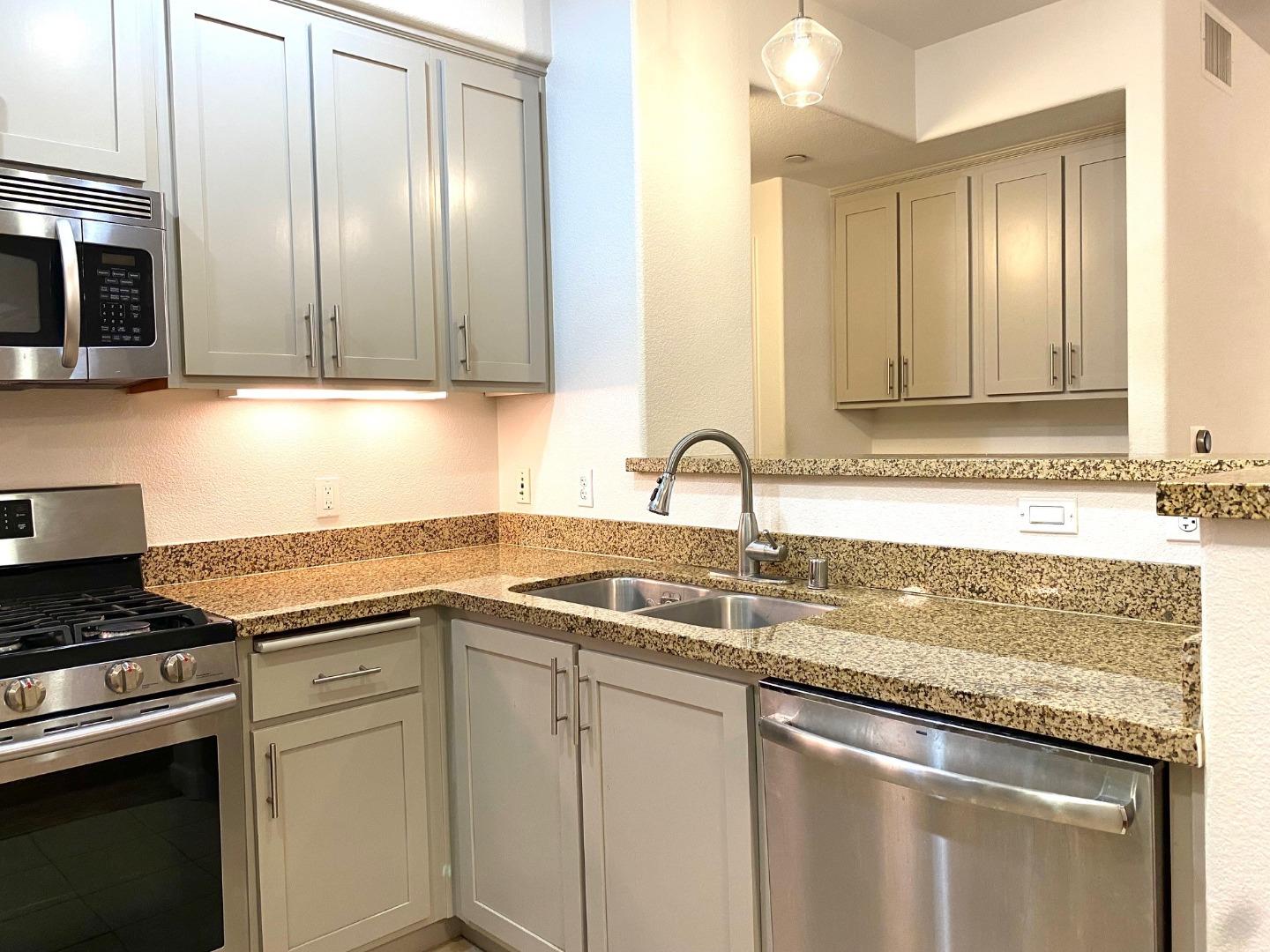 Detail Gallery Image 20 of 27 For 4388 El Camino Real #168,  Los Altos,  CA 94022 - 2 Beds | 2 Baths