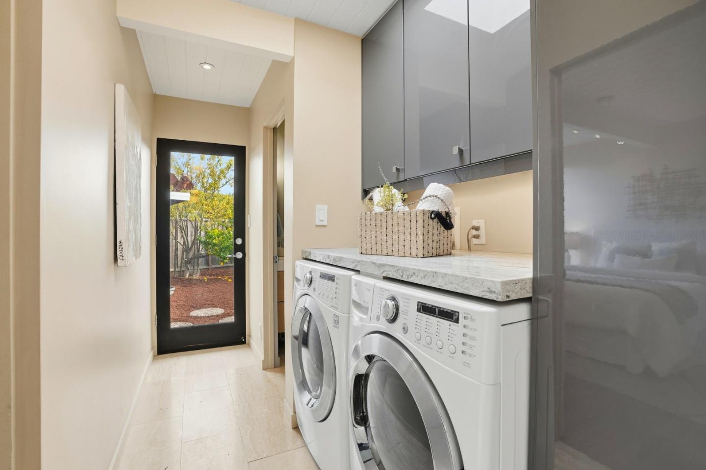 Detail Gallery Image 24 of 42 For 2219 Allegheny Way, San Mateo,  CA 94402 - 3 Beds | 2 Baths