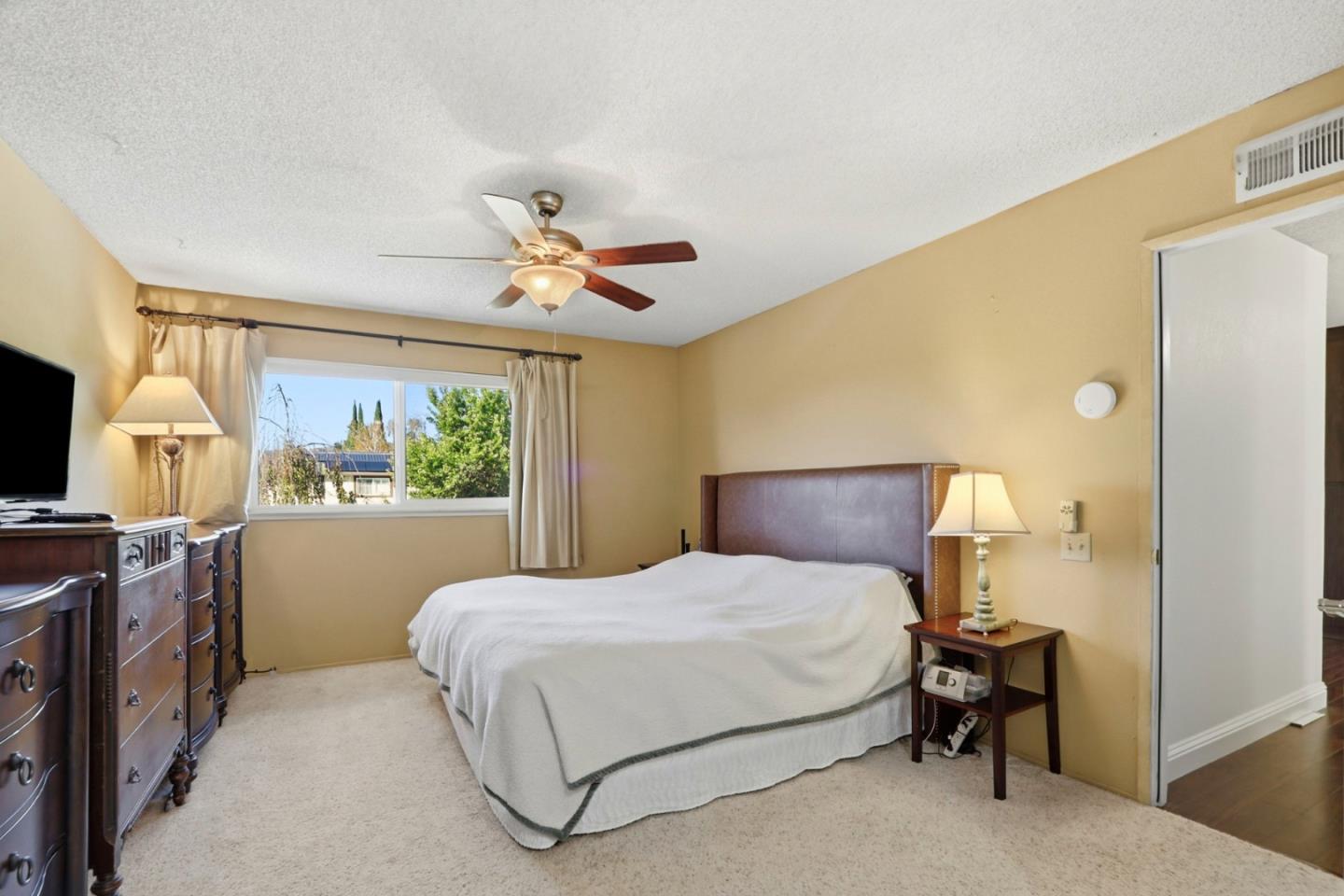 Detail Gallery Image 19 of 30 For 493 Crosslees Dr, San Jose,  CA 95111 - 5 Beds | 3/1 Baths