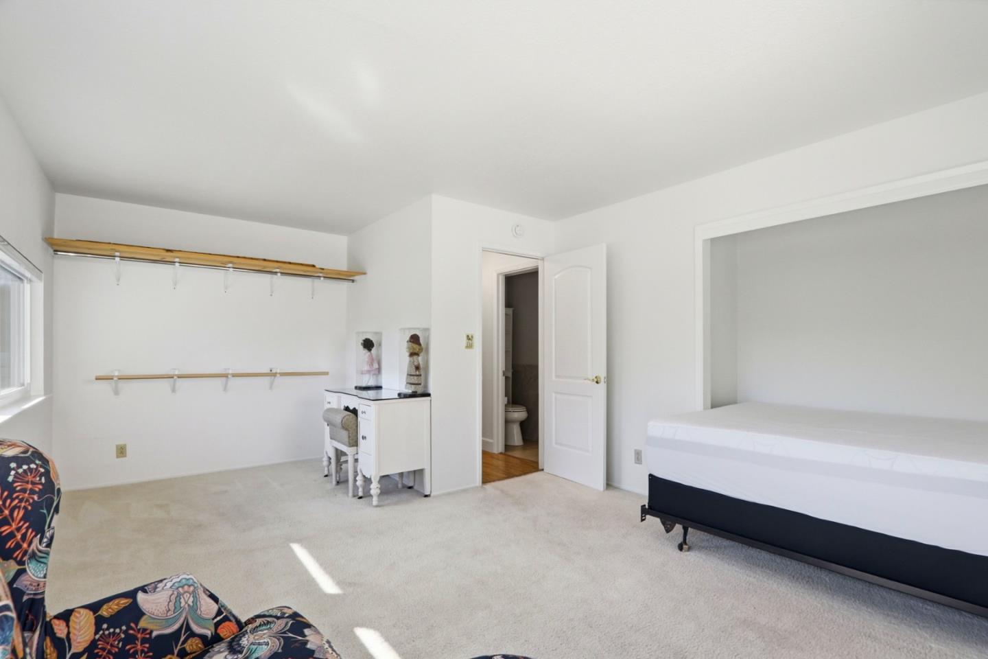 Detail Gallery Image 24 of 30 For 493 Crosslees Dr, San Jose,  CA 95111 - 5 Beds | 3/1 Baths