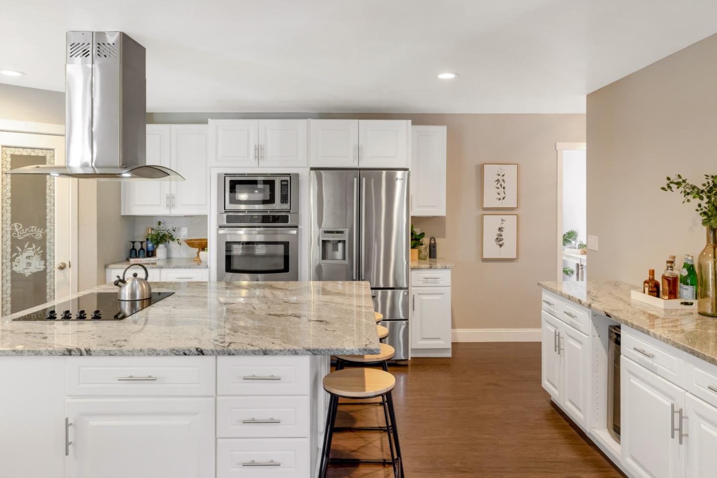 Detail Gallery Image 10 of 47 For 15410 Oak Hills Dr, Salinas,  CA 93907 - 4 Beds | 2 Baths