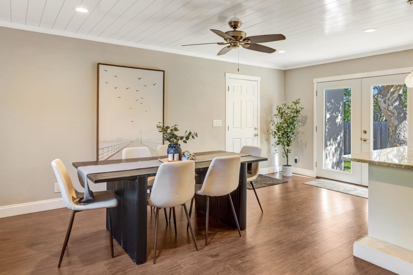 Detail Gallery Image 15 of 47 For 15410 Oak Hills Dr, Salinas,  CA 93907 - 4 Beds | 2 Baths