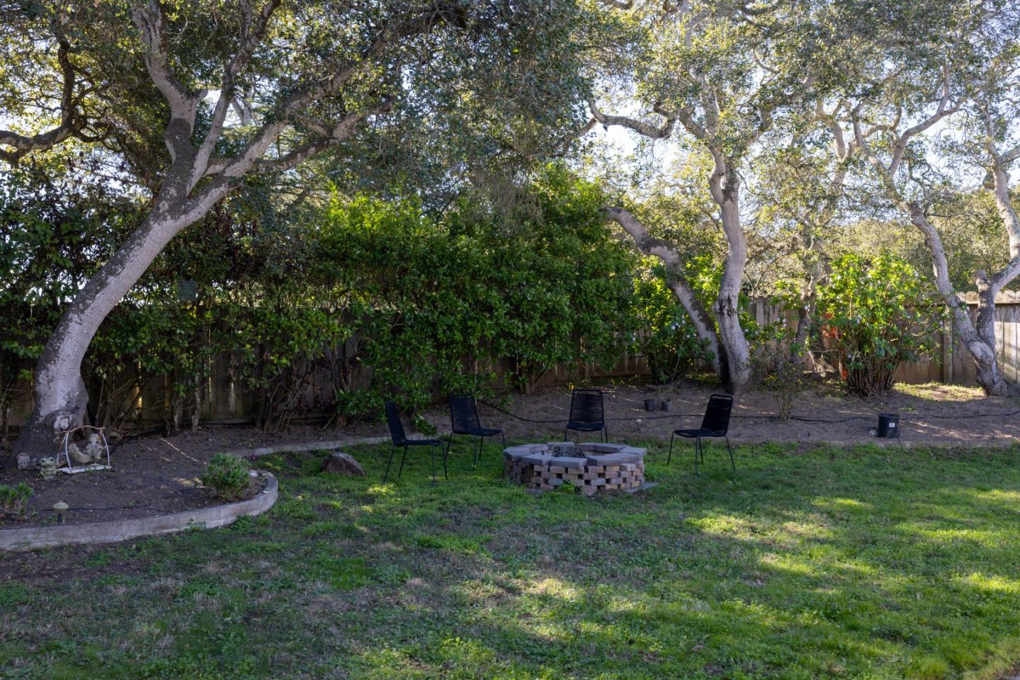 Detail Gallery Image 36 of 47 For 15410 Oak Hills Dr, Salinas,  CA 93907 - 4 Beds | 2 Baths