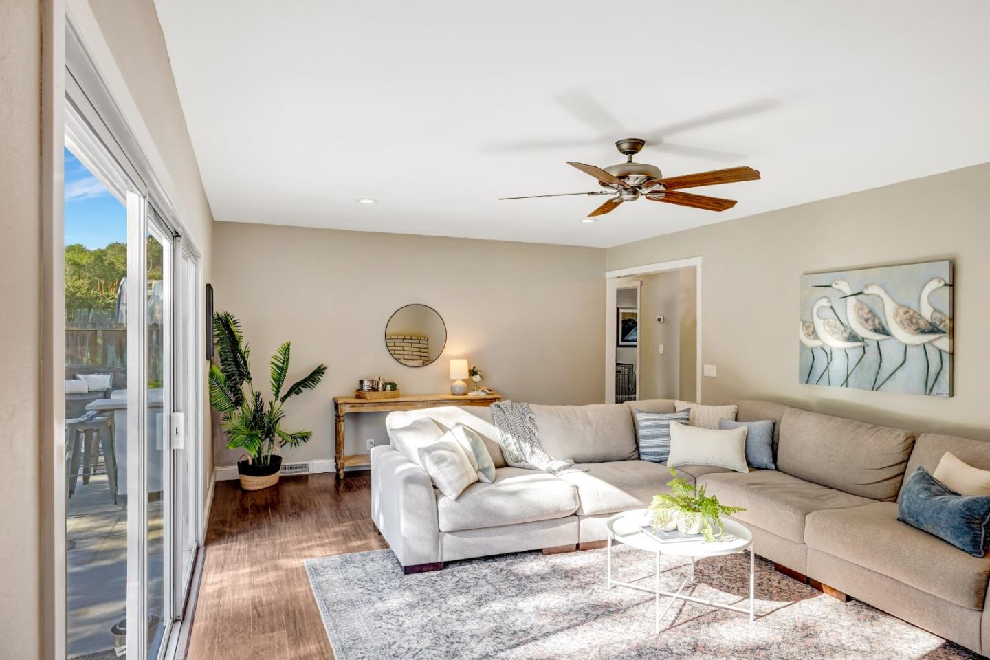 Detail Gallery Image 6 of 47 For 15410 Oak Hills Dr, Salinas,  CA 93907 - 4 Beds | 2 Baths