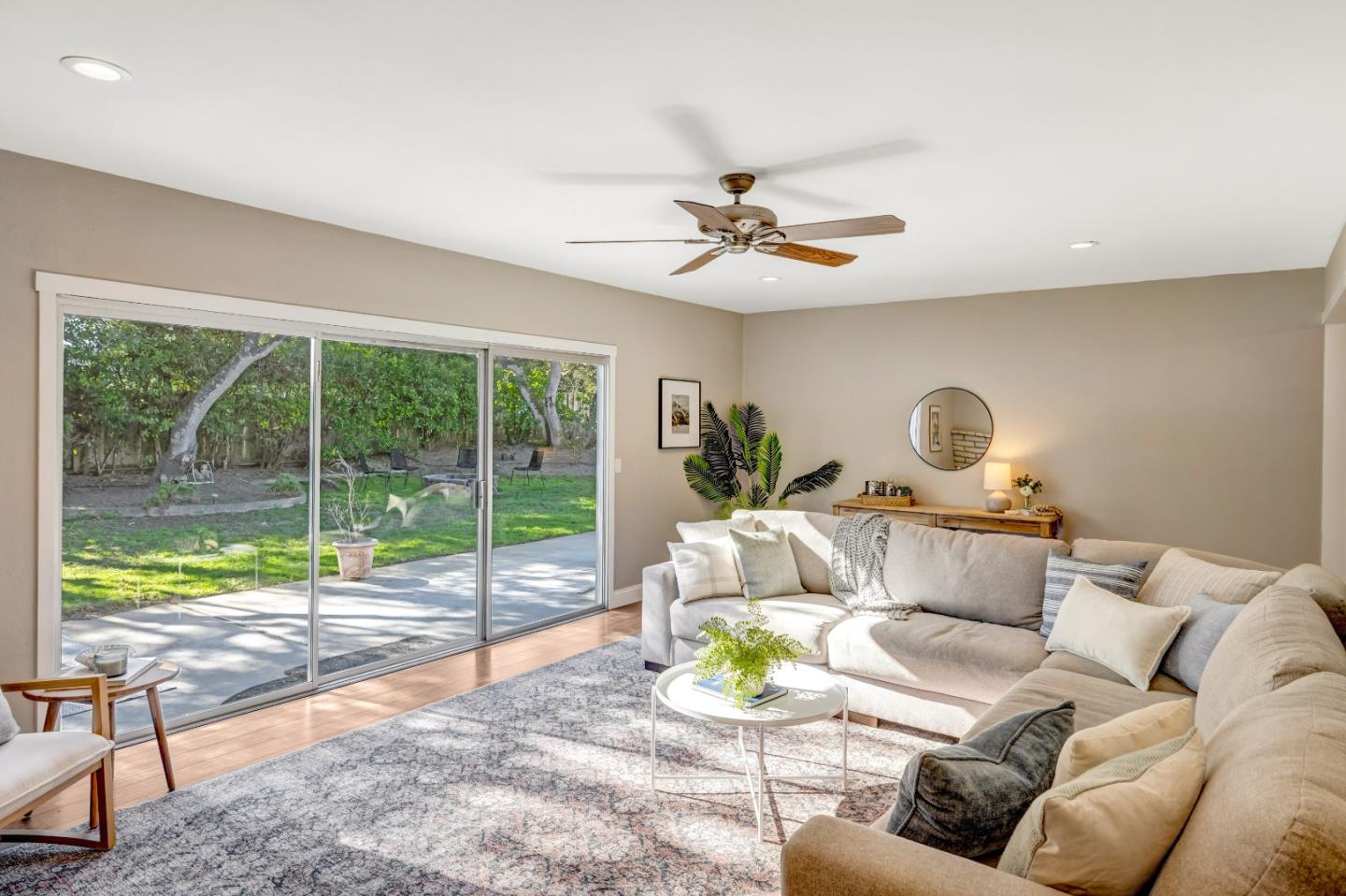 Detail Gallery Image 7 of 47 For 15410 Oak Hills Dr, Salinas,  CA 93907 - 4 Beds | 2 Baths