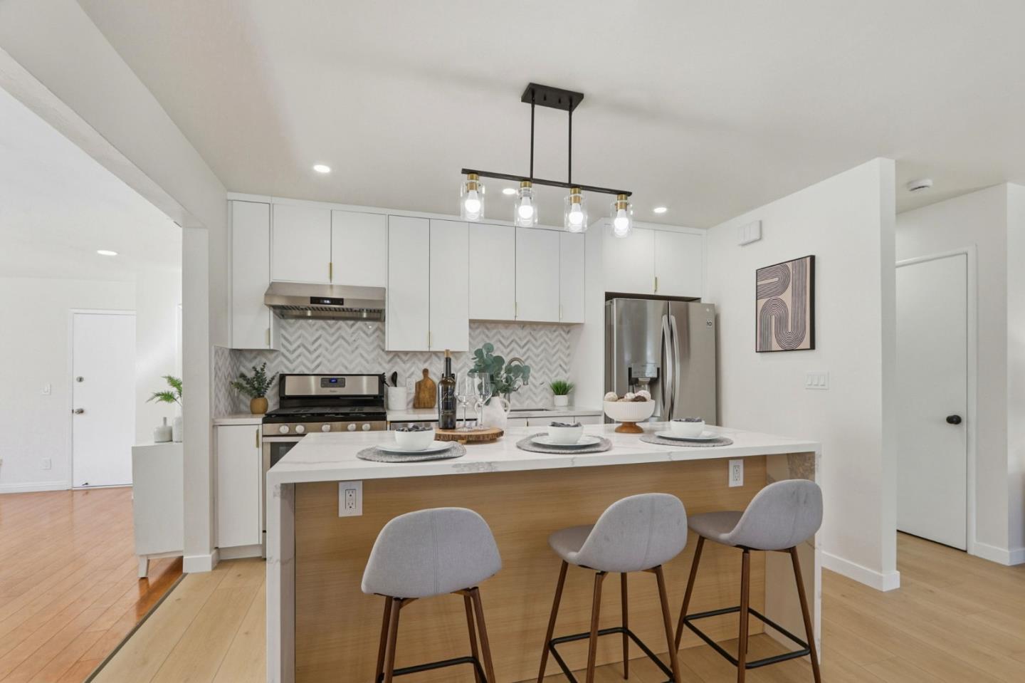 Detail Gallery Image 11 of 65 For 213 Clarence Ave, Sunnyvale,  CA 94086 - 3 Beds | 2 Baths