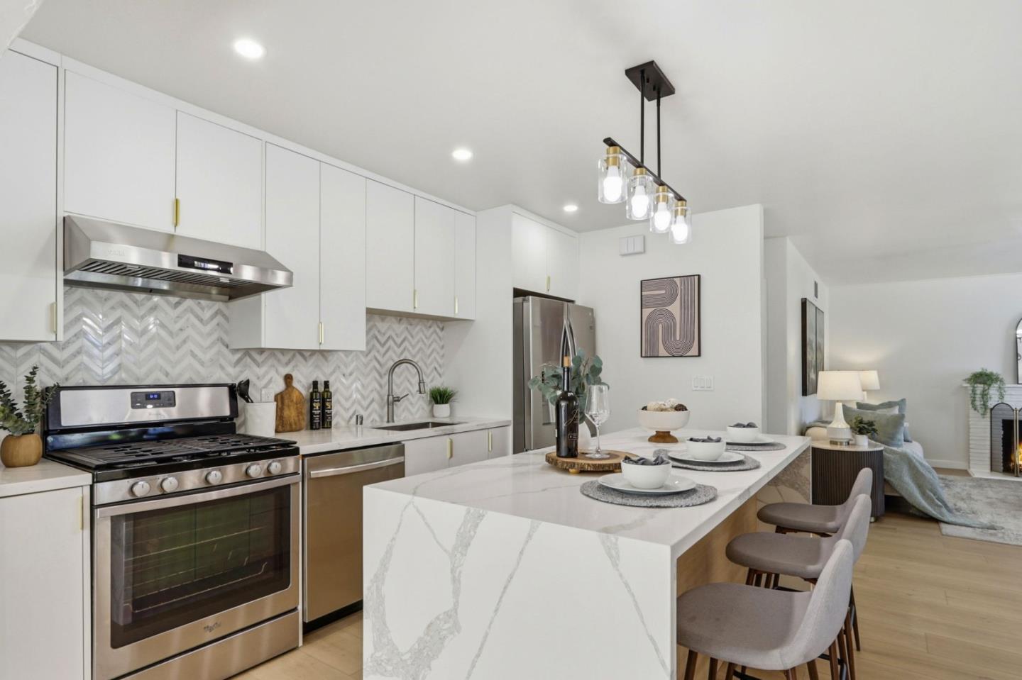 Detail Gallery Image 13 of 65 For 213 Clarence Ave, Sunnyvale,  CA 94086 - 3 Beds | 2 Baths