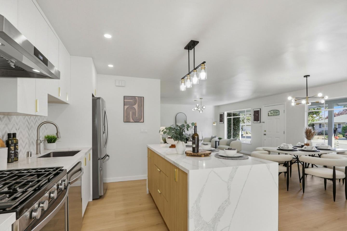 Detail Gallery Image 14 of 65 For 213 Clarence Ave, Sunnyvale,  CA 94086 - 3 Beds | 2 Baths