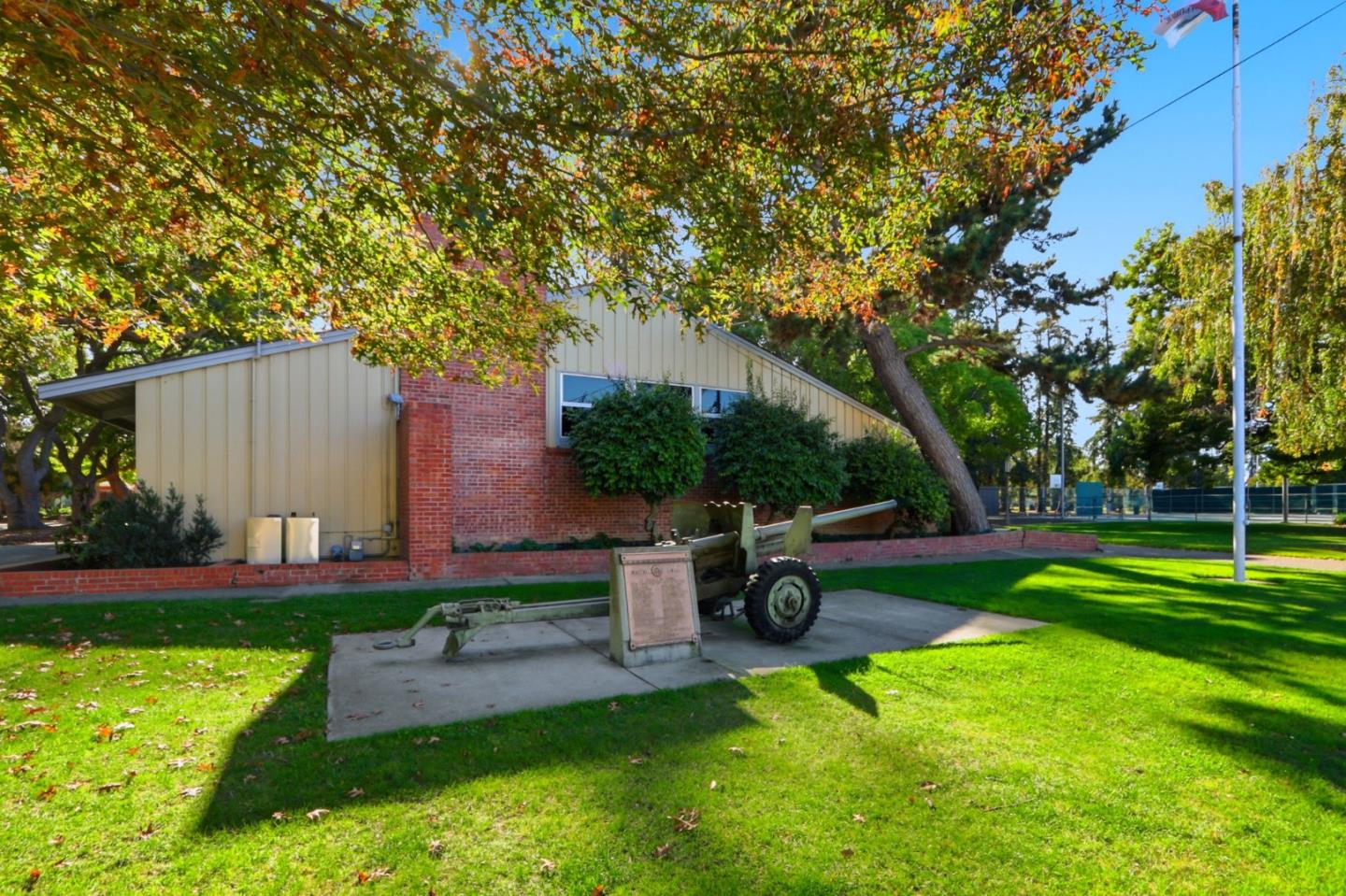 Detail Gallery Image 38 of 65 For 213 Clarence Ave, Sunnyvale,  CA 94086 - 3 Beds | 2 Baths