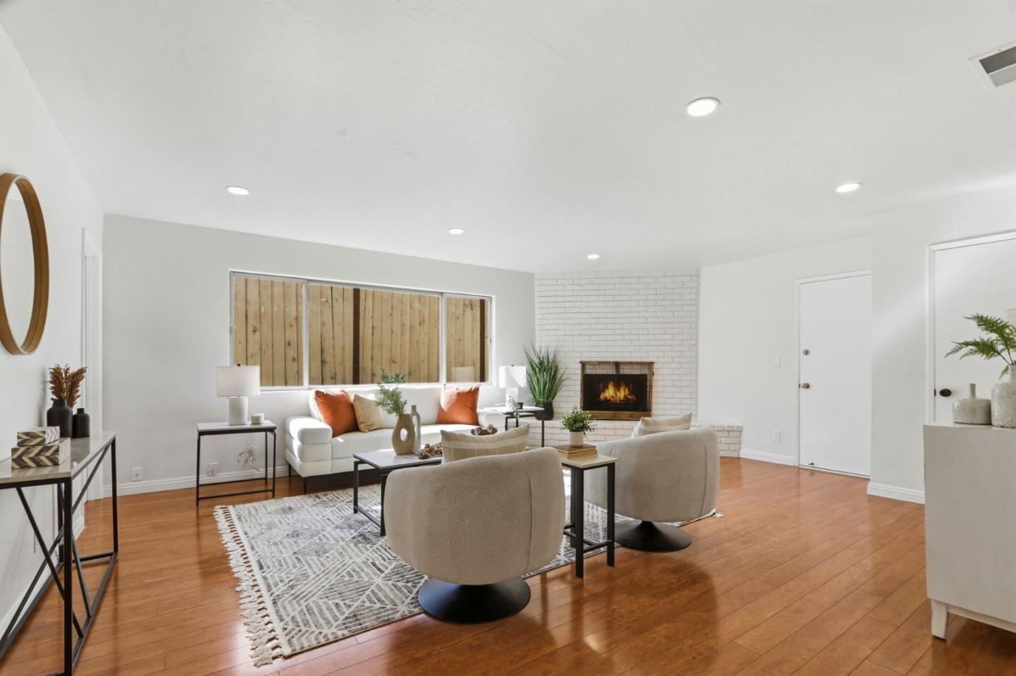 Detail Gallery Image 8 of 65 For 213 Clarence Ave, Sunnyvale,  CA 94086 - 3 Beds | 2 Baths