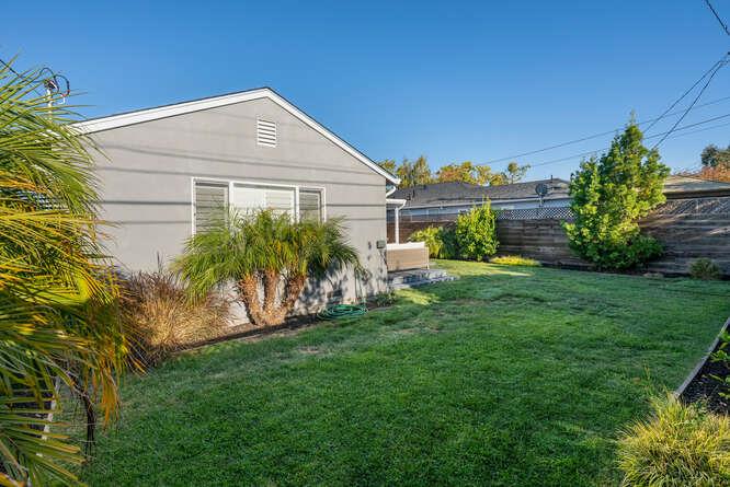 Detail Gallery Image 21 of 23 For 1640 Connecticut Dr, Redwood City,  CA 94061 - 3 Beds | 2 Baths