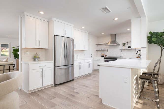 Detail Gallery Image 8 of 23 For 1640 Connecticut Dr, Redwood City,  CA 94061 - 3 Beds | 2 Baths