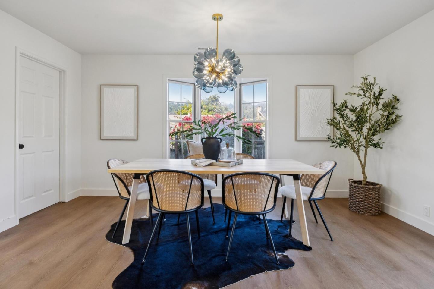 Detail Gallery Image 11 of 26 For 847 Arguello Blvd, Pacifica,  CA 94044 - 4 Beds | 3 Baths