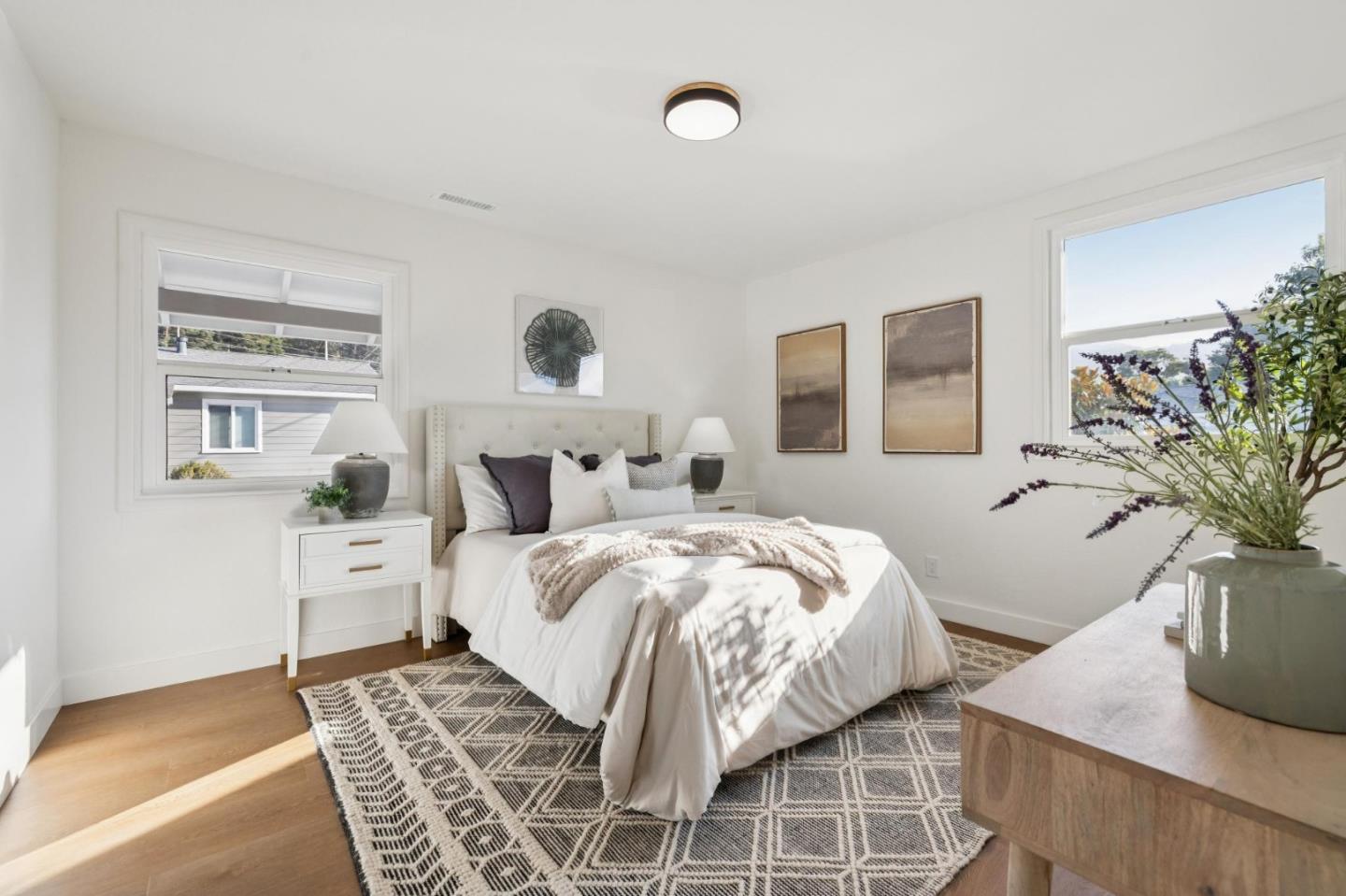 Detail Gallery Image 18 of 26 For 847 Arguello Blvd, Pacifica,  CA 94044 - 4 Beds | 3 Baths