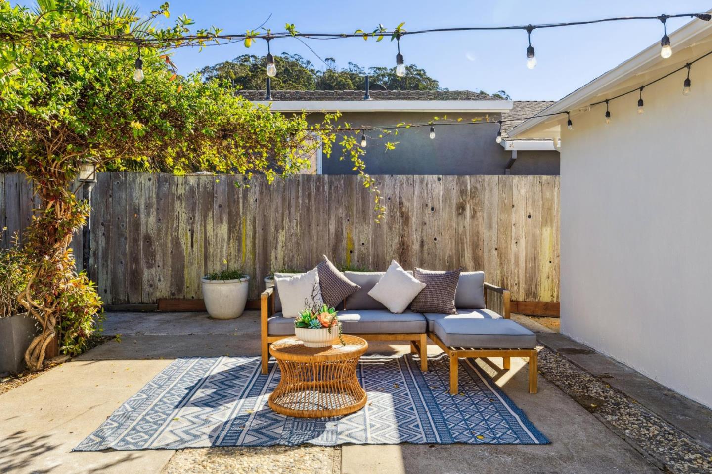 Detail Gallery Image 20 of 26 For 847 Arguello Blvd, Pacifica,  CA 94044 - 4 Beds | 3 Baths