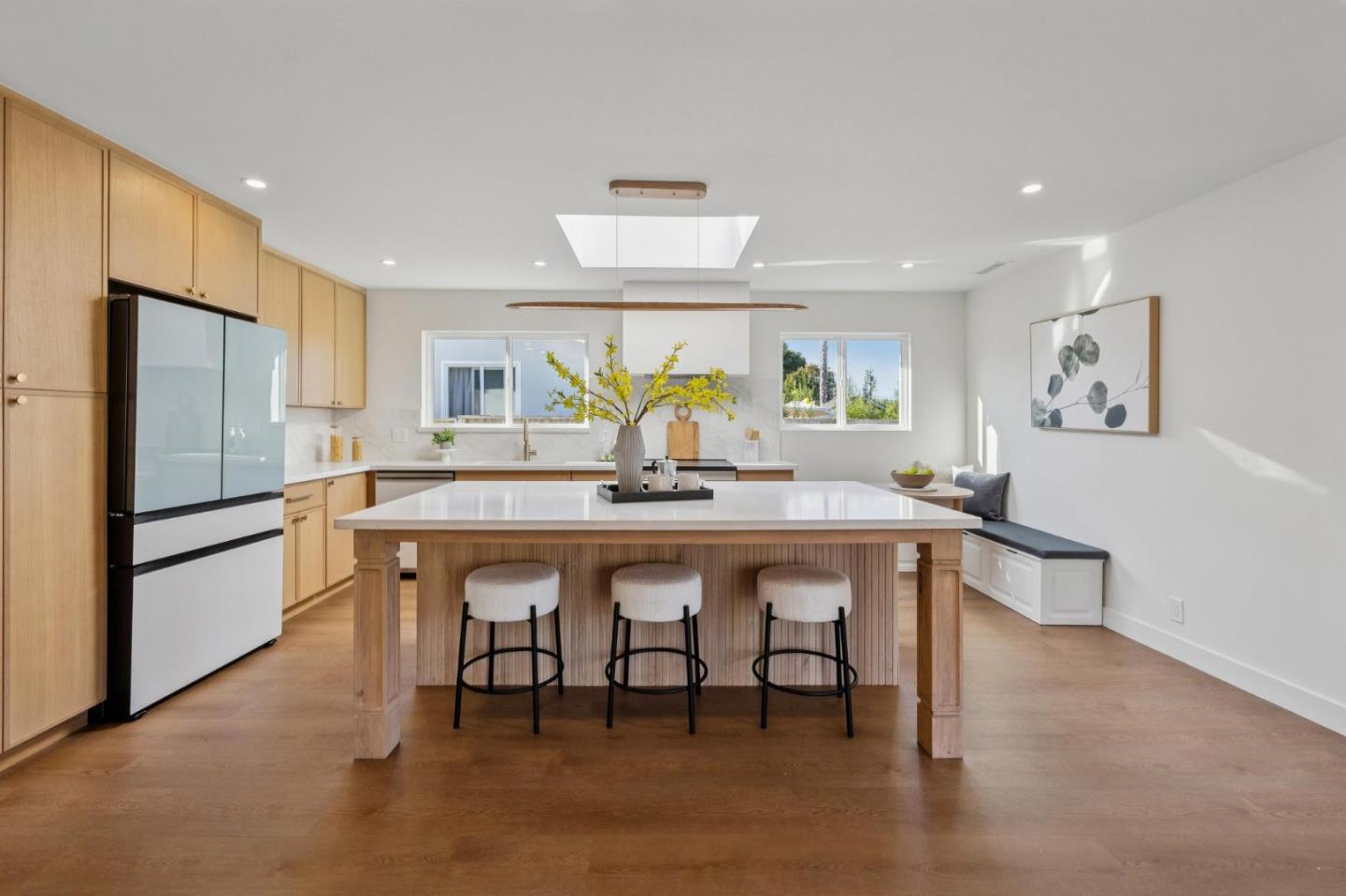 Detail Gallery Image 5 of 26 For 847 Arguello Blvd, Pacifica,  CA 94044 - 4 Beds | 3 Baths