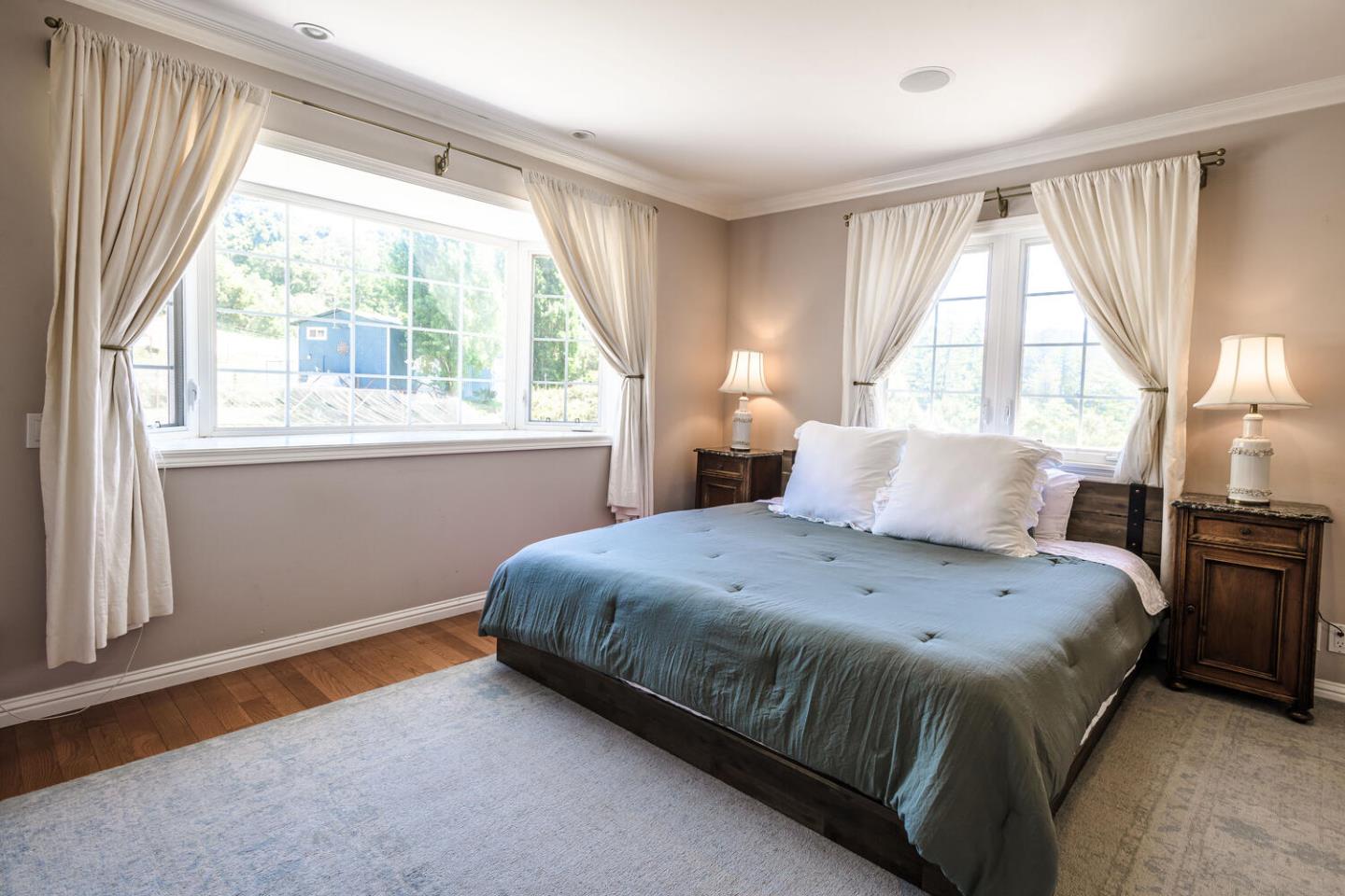 Detail Gallery Image 10 of 23 For 60 Fernwood Dr, La Honda,  CA 94020 - 4 Beds | 2/1 Baths