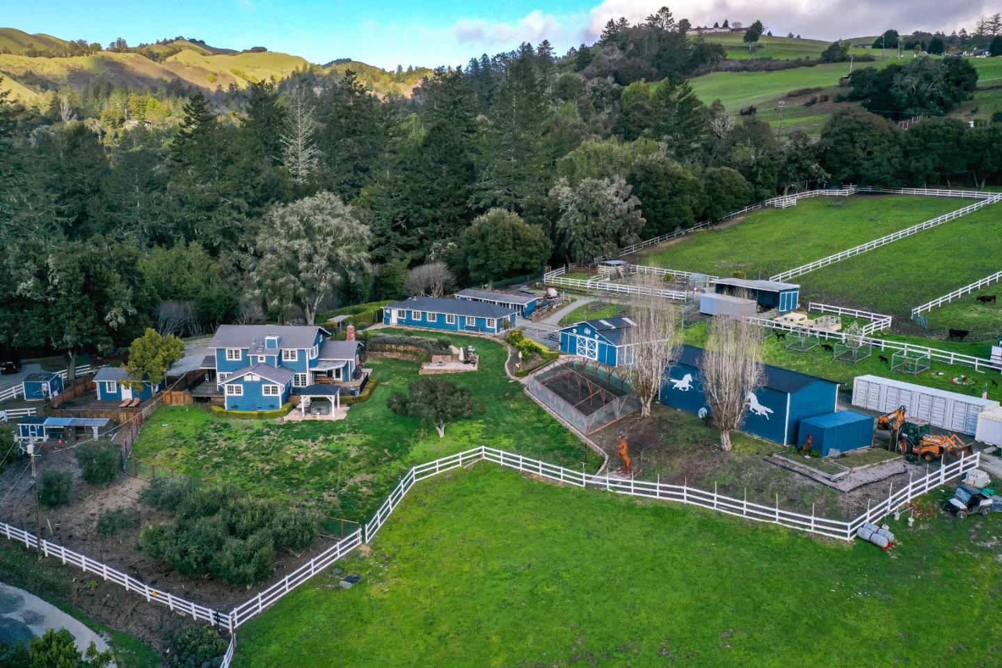 Detail Gallery Image 3 of 23 For 60 Fernwood Dr, La Honda,  CA 94020 - 4 Beds | 2/1 Baths