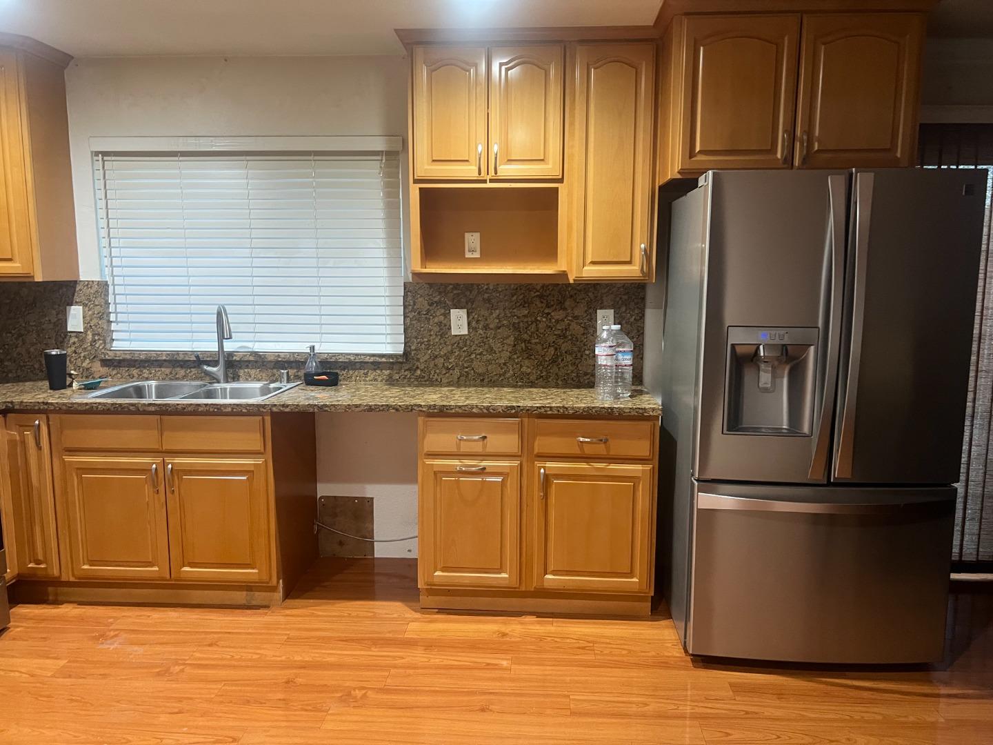 Detail Gallery Image 3 of 4 For 33710 Shylock Dr, Fremont,  CA 94555 - 3 Beds | 2 Baths