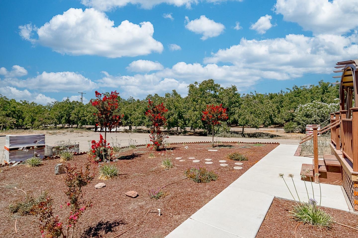 Detail Gallery Image 3 of 47 For 3719 N Hart Rd, Modesto,  CA 95358 - 2 Beds | 2 Baths