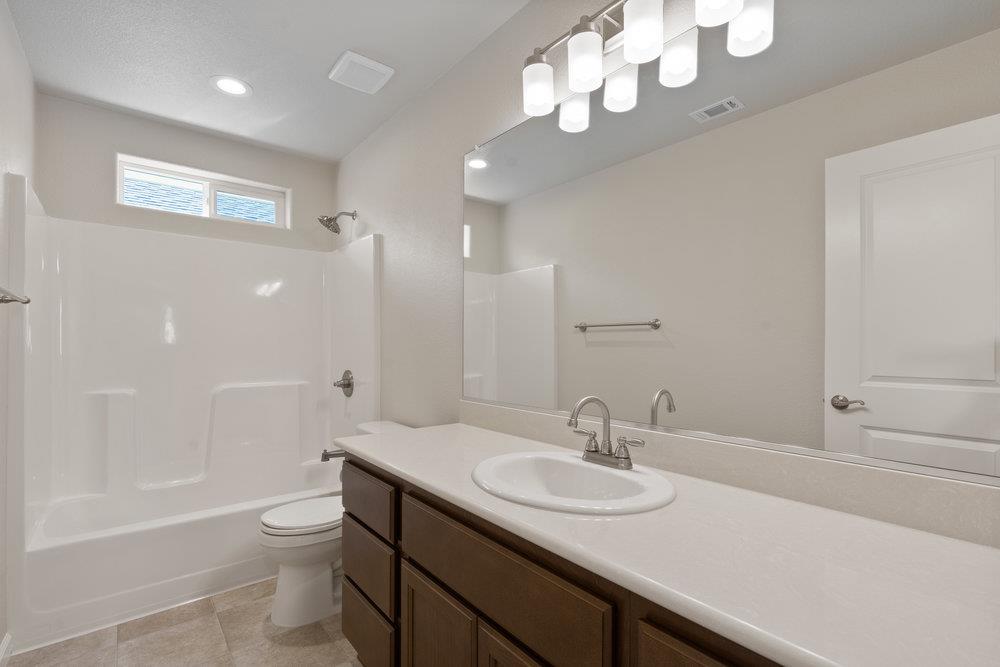 Detail Gallery Image 18 of 24 For 778 Livingston Ave, King City,  CA 93930 - 4 Beds | 3 Baths