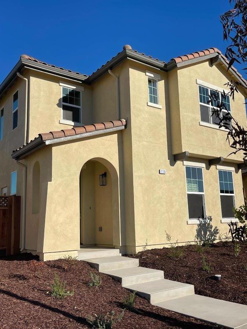 Detail Gallery Image 5 of 24 For 778 Livingston Ave, King City,  CA 93930 - 4 Beds | 3 Baths