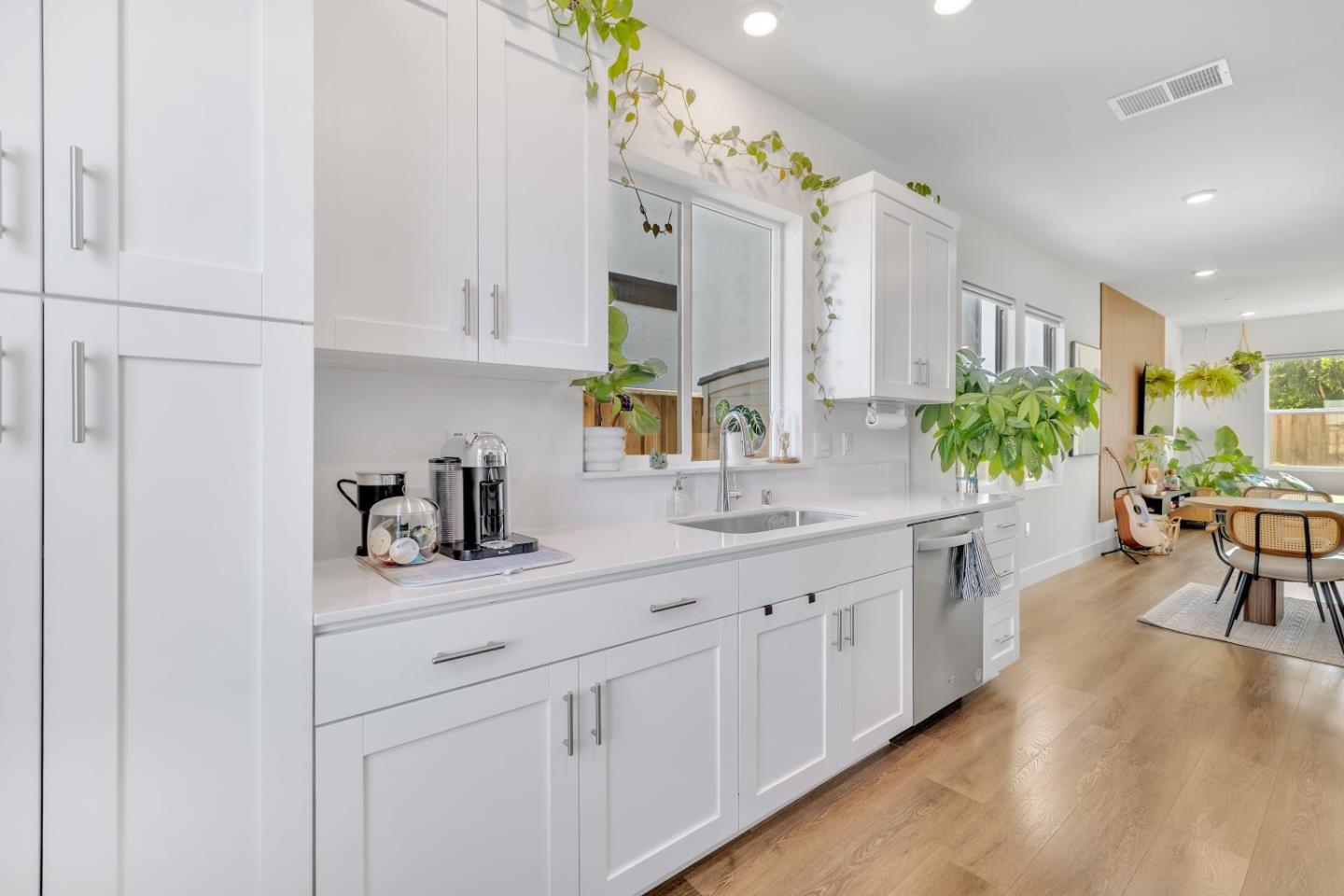 Detail Gallery Image 10 of 38 For 670 Wickham Ct, Gilroy,  CA 95020 - 3 Beds | 2/1 Baths