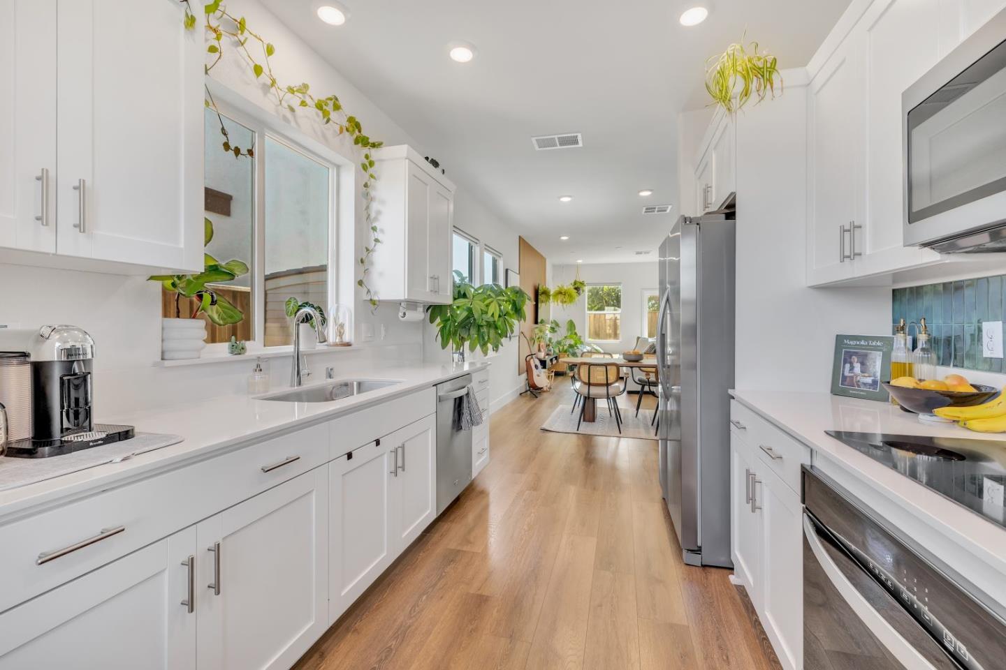 Detail Gallery Image 11 of 38 For 670 Wickham Ct, Gilroy,  CA 95020 - 3 Beds | 2/1 Baths