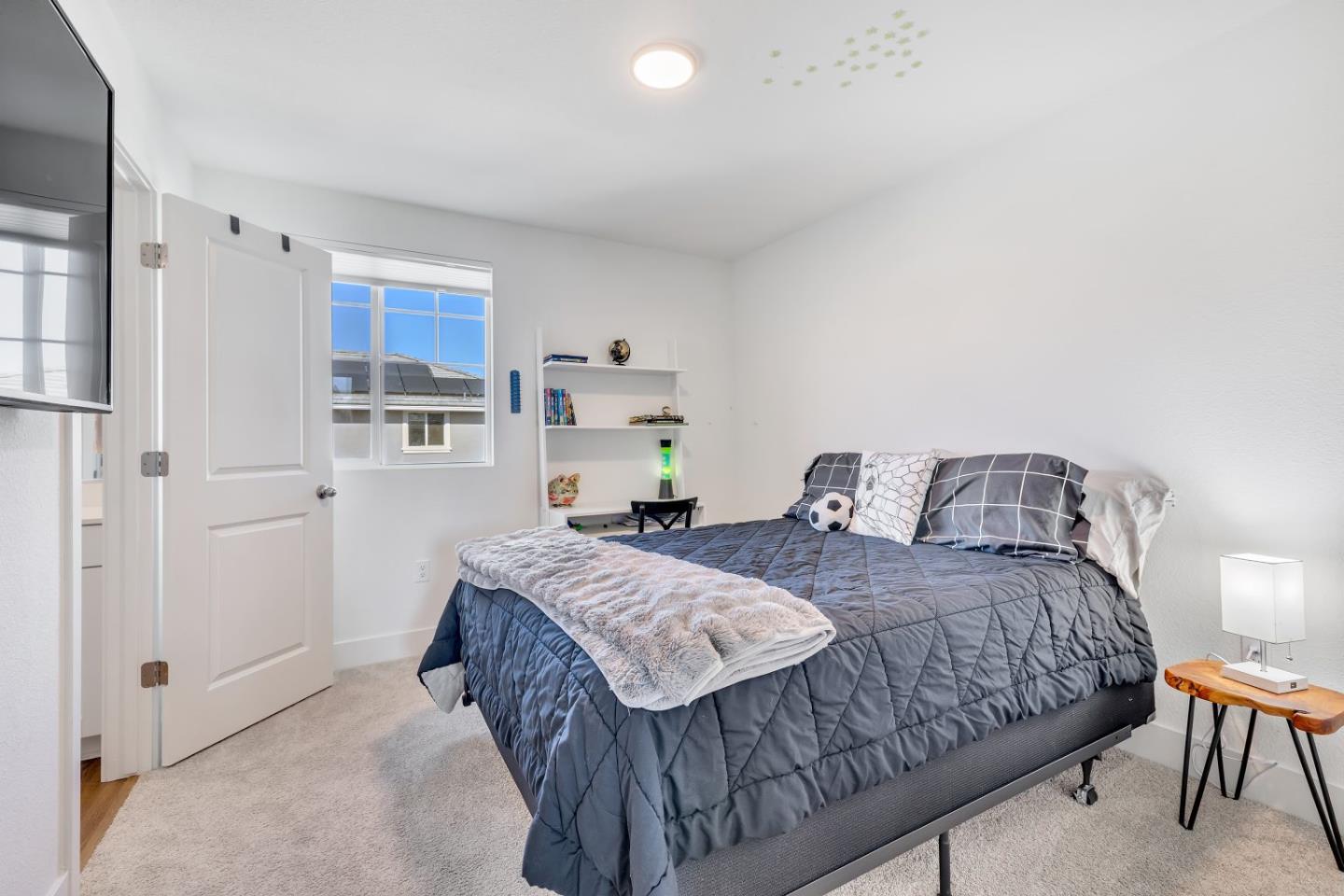 Detail Gallery Image 13 of 38 For 670 Wickham Ct, Gilroy,  CA 95020 - 3 Beds | 2/1 Baths