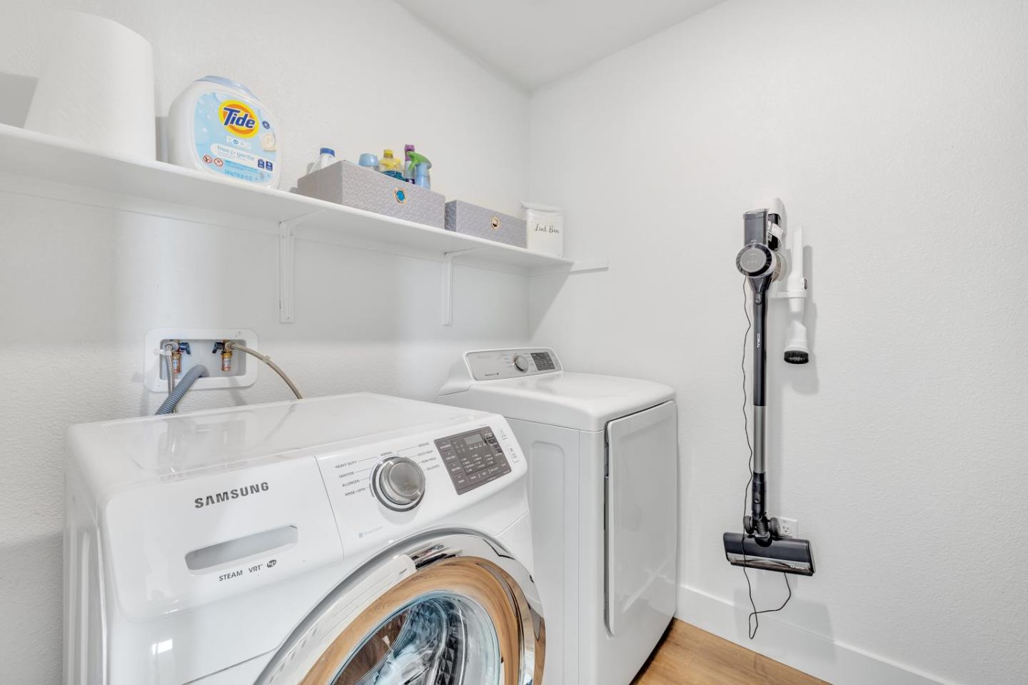 Detail Gallery Image 19 of 38 For 670 Wickham Ct, Gilroy,  CA 95020 - 3 Beds | 2/1 Baths