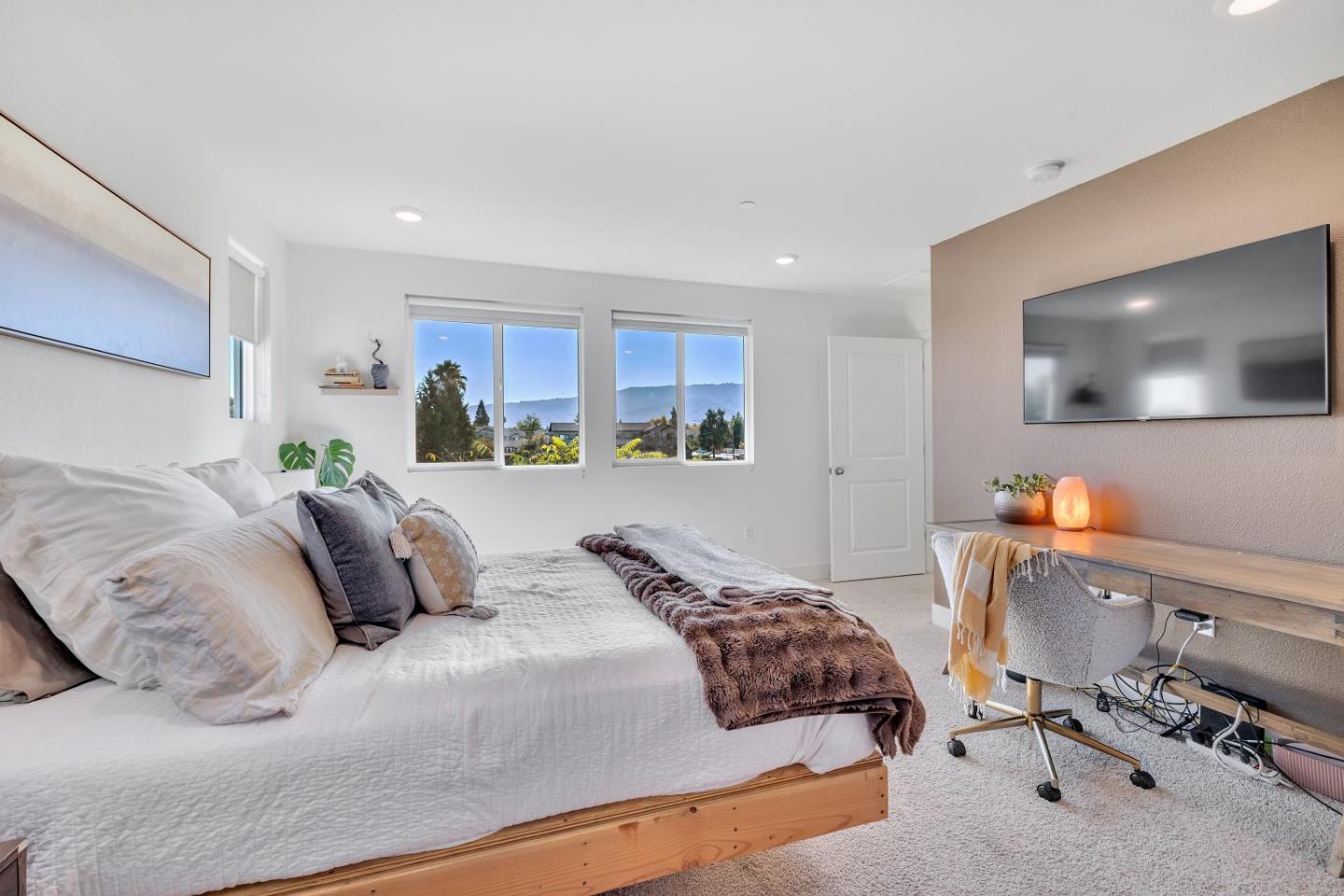 Detail Gallery Image 21 of 38 For 670 Wickham Ct, Gilroy,  CA 95020 - 3 Beds | 2/1 Baths