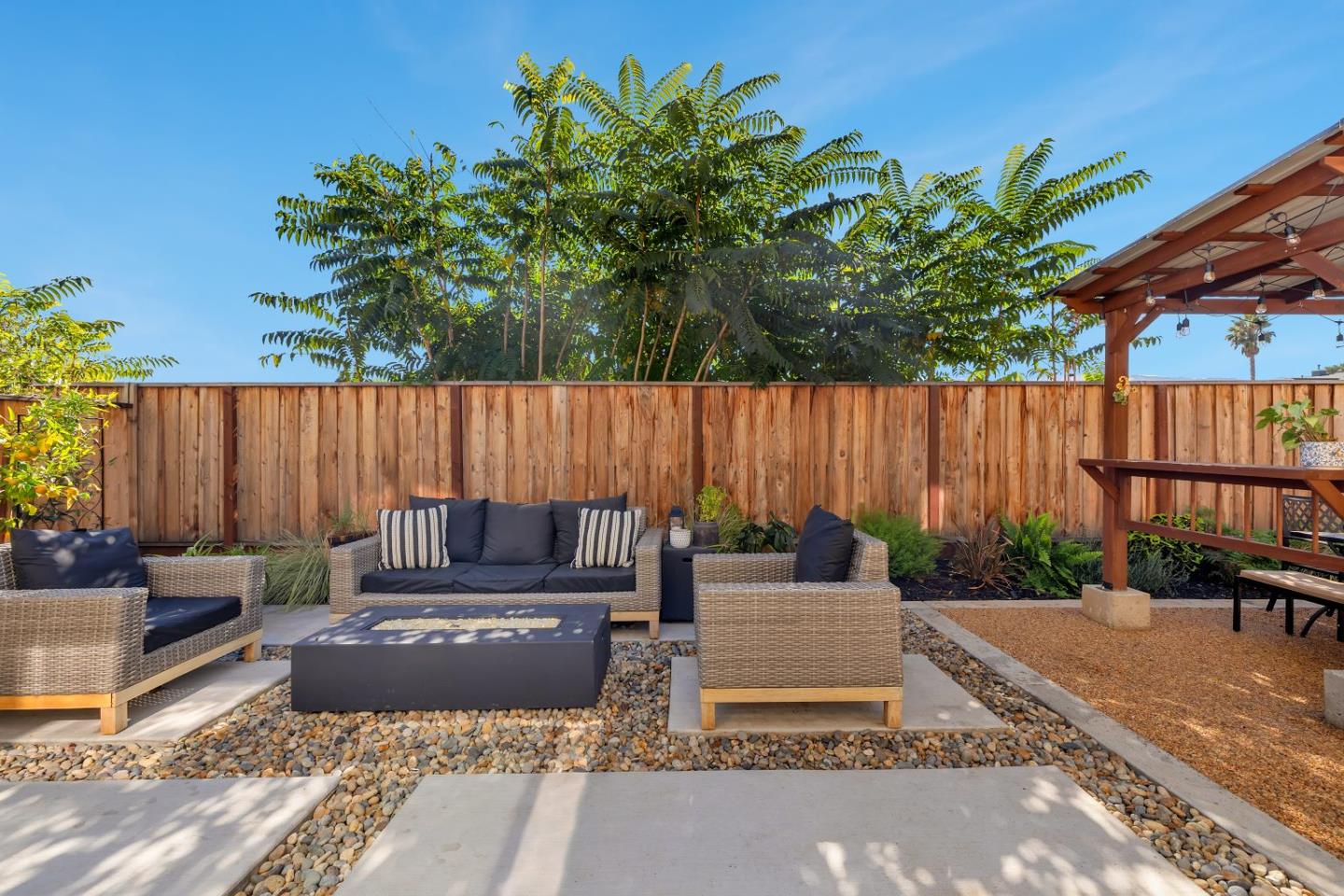 Detail Gallery Image 26 of 38 For 670 Wickham Ct, Gilroy,  CA 95020 - 3 Beds | 2/1 Baths