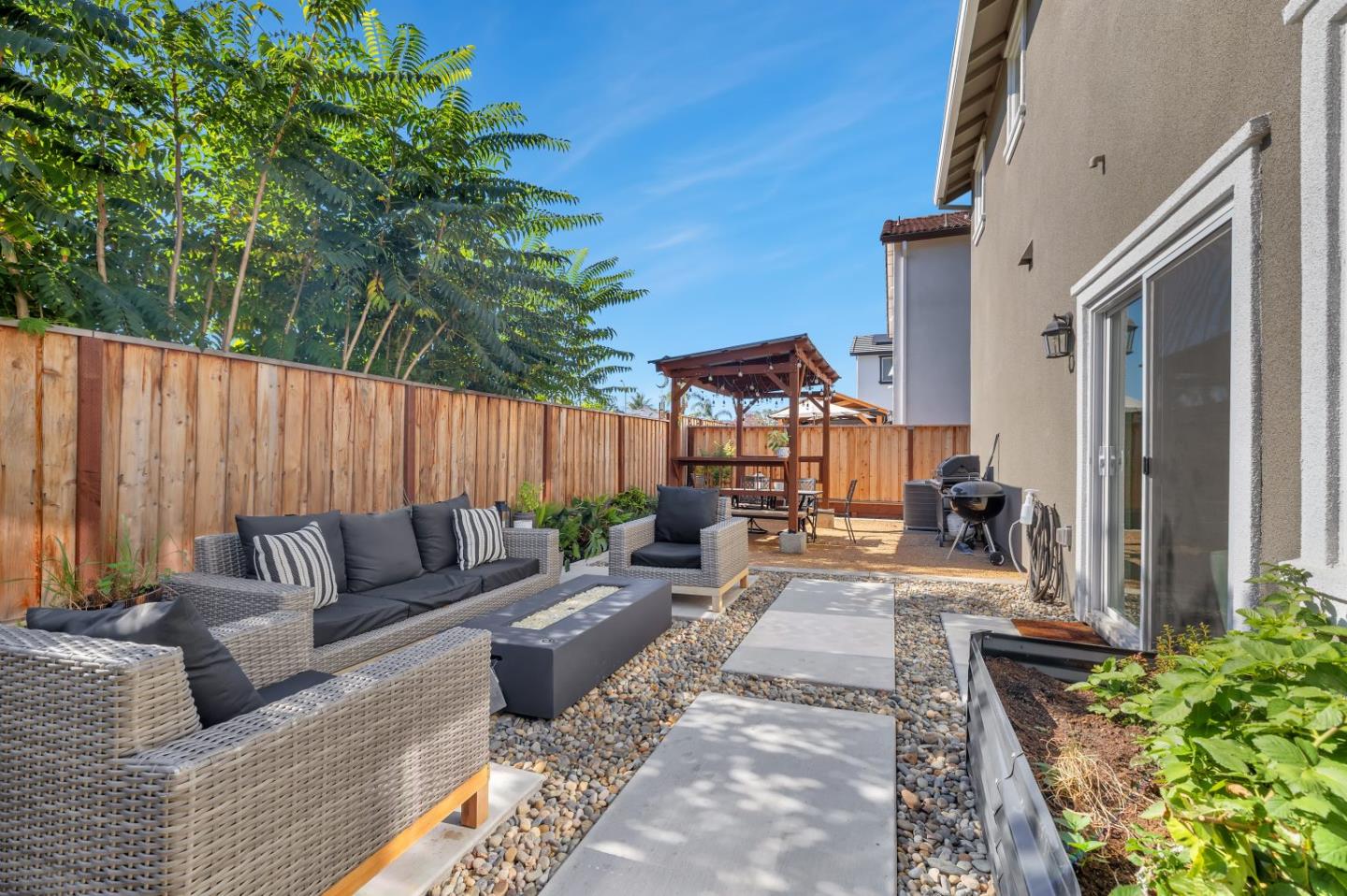 Detail Gallery Image 27 of 38 For 670 Wickham Ct, Gilroy,  CA 95020 - 3 Beds | 2/1 Baths