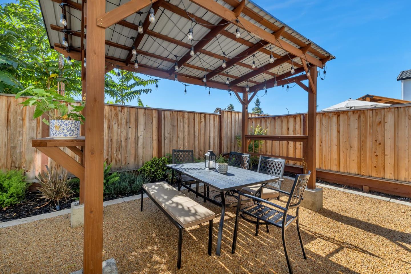 Detail Gallery Image 29 of 38 For 670 Wickham Ct, Gilroy,  CA 95020 - 3 Beds | 2/1 Baths