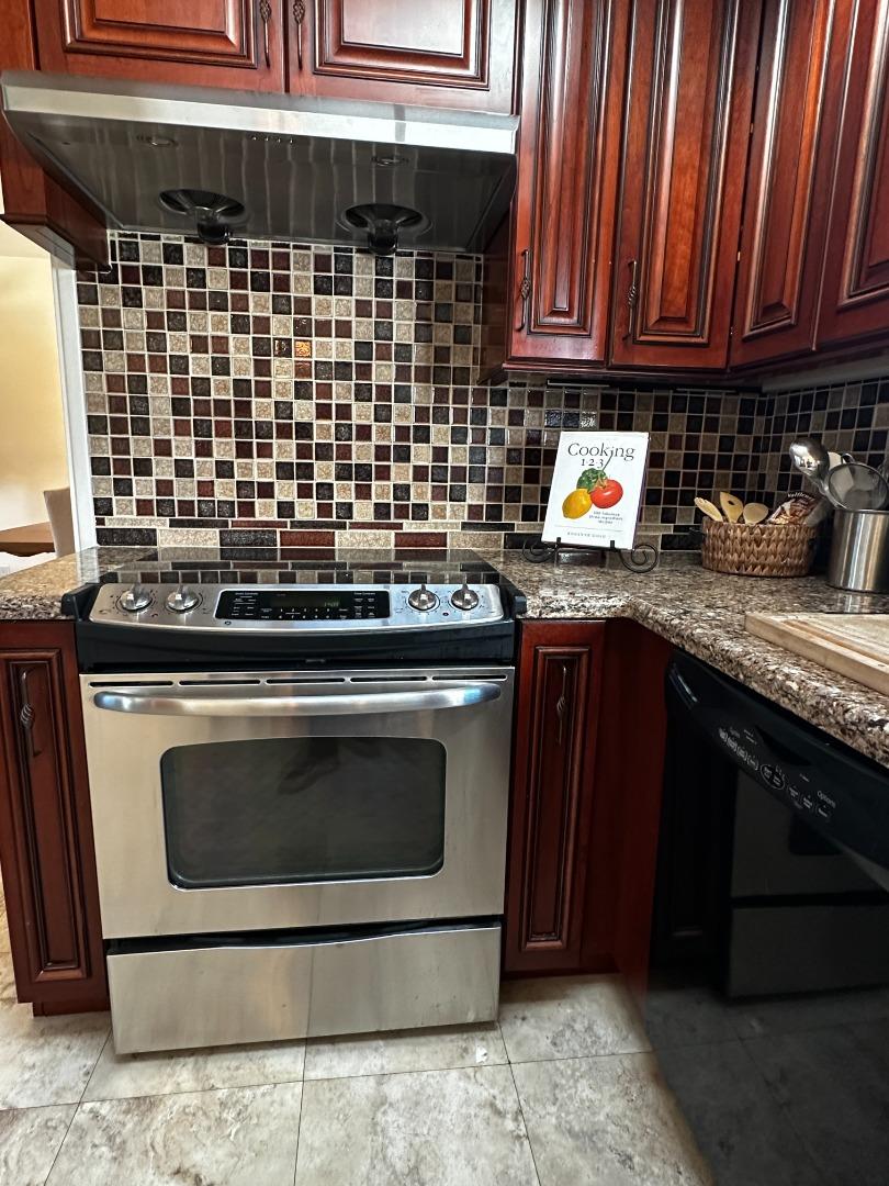 Detail Gallery Image 14 of 28 For 2172 La Salle Dr, Walnut Creek,  CA 94598 - 4 Beds | 2/1 Baths