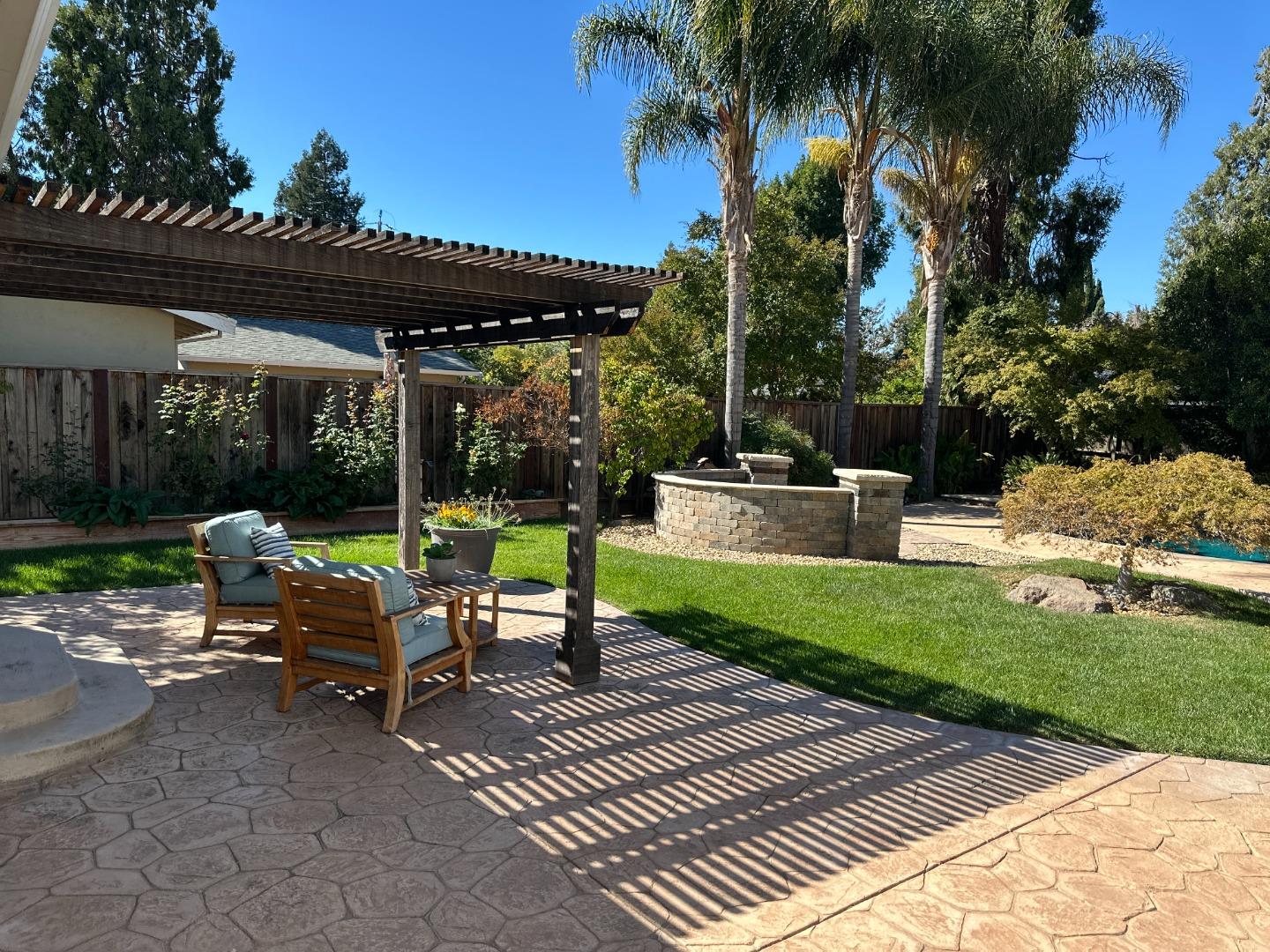 Detail Gallery Image 17 of 28 For 2172 La Salle Dr, Walnut Creek,  CA 94598 - 4 Beds | 2/1 Baths