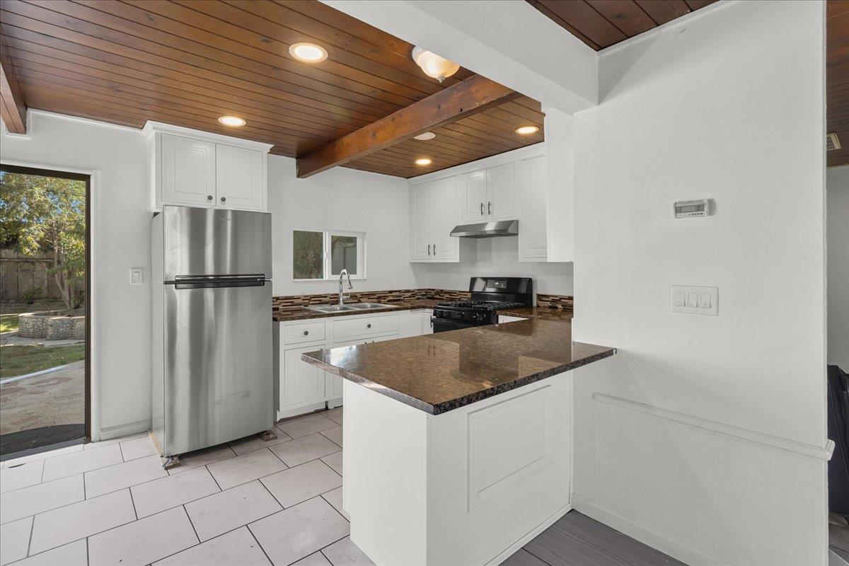 Detail Gallery Image 12 of 36 For 1238 Granada Ave, Salinas,  CA 93906 - 3 Beds | 1 Baths