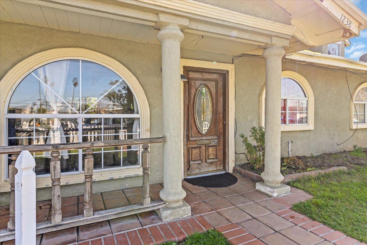 Detail Gallery Image 5 of 36 For 1238 Granada Ave, Salinas,  CA 93906 - 3 Beds | 1 Baths