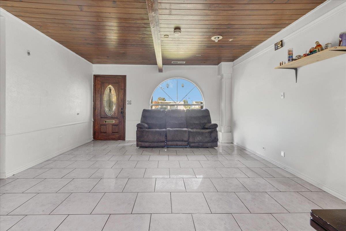 Detail Gallery Image 9 of 36 For 1238 Granada Ave, Salinas,  CA 93906 - 3 Beds | 1 Baths