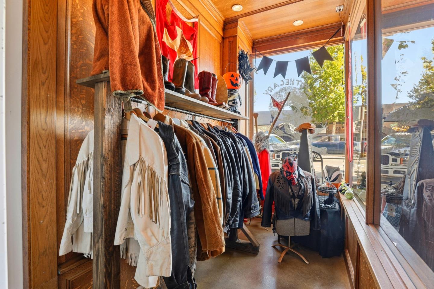 Detail Gallery Image 13 of 64 For 7451 Monterey St, Gilroy,  CA 95020 - – Beds | – Baths